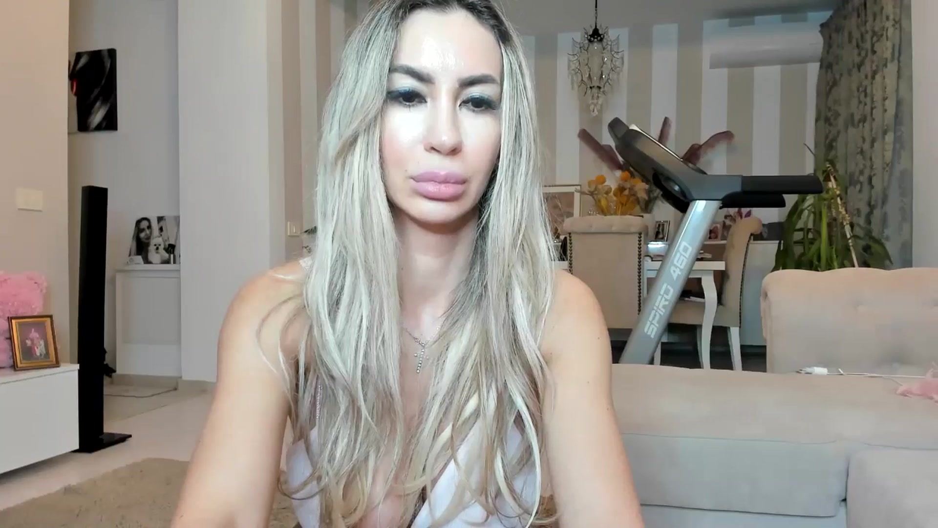 Gallery image thumbnail from Missy_alena's myfreecams stream on, 03/26/2026, 02:34 image 15 of 20