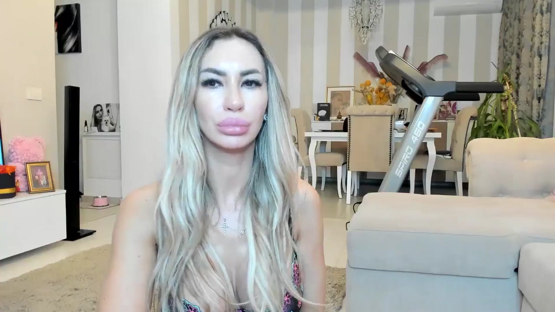 Gallery image thumbnail from Missy_alena's myfreecams stream on, 04/02/2026, 01:11 image 8 of 20