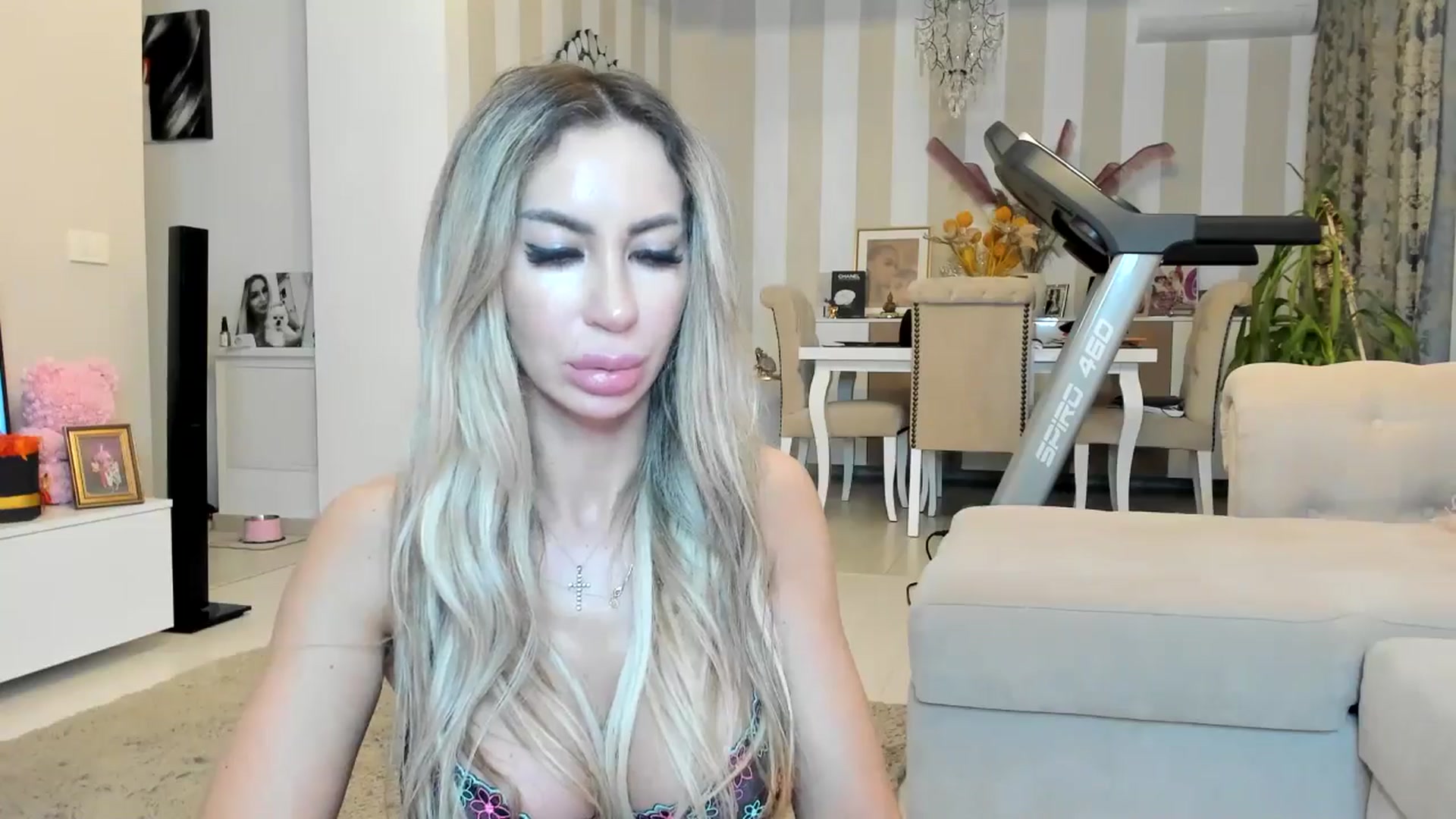 Gallery image thumbnail from Missy_alena's myfreecams stream on, 04/02/2026, 01:11 image 10 of 20