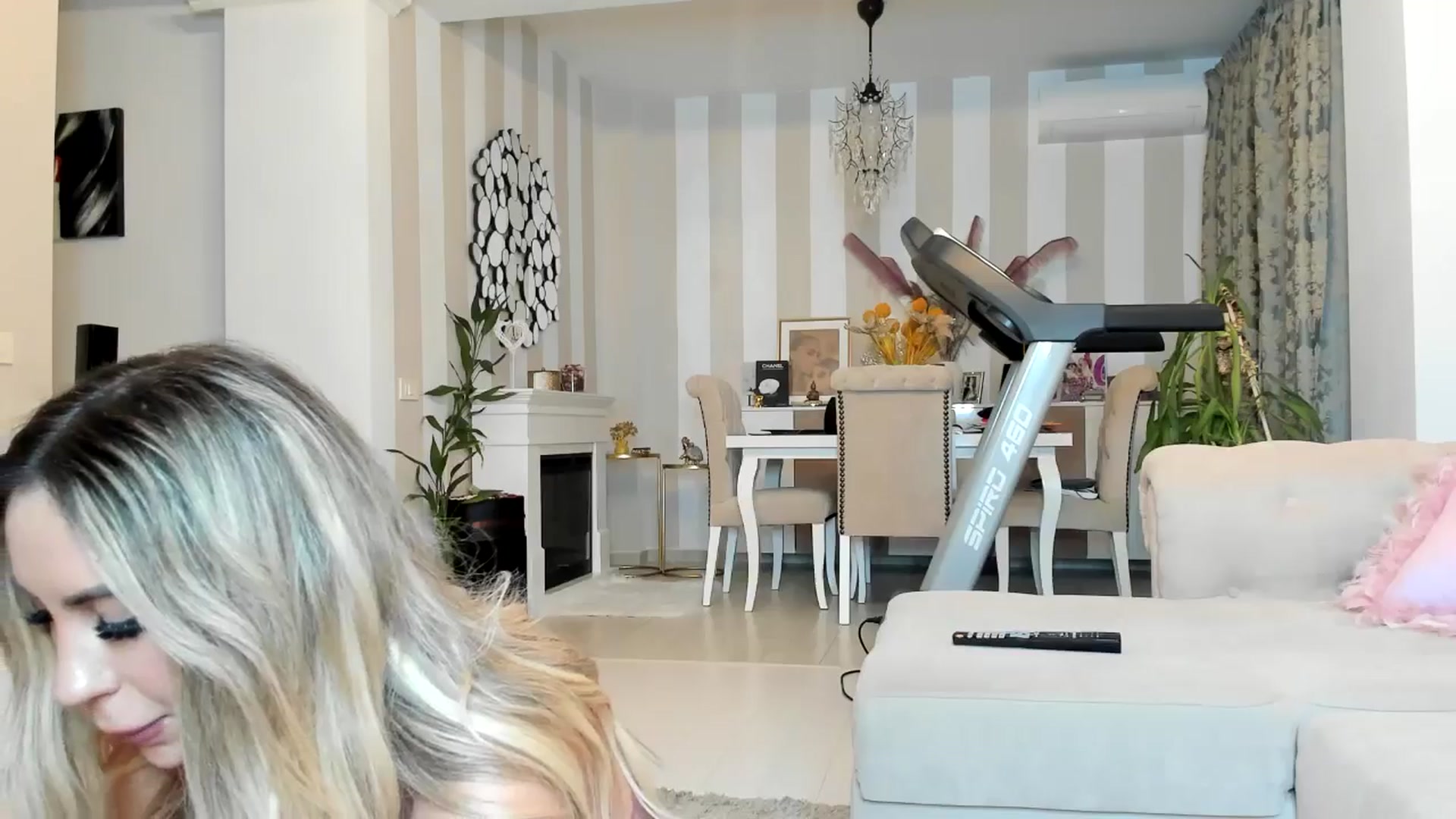 Gallery image thumbnail from Missy_alena's myfreecams stream on, 04/03/2026, 01:19 image 18 of 20
