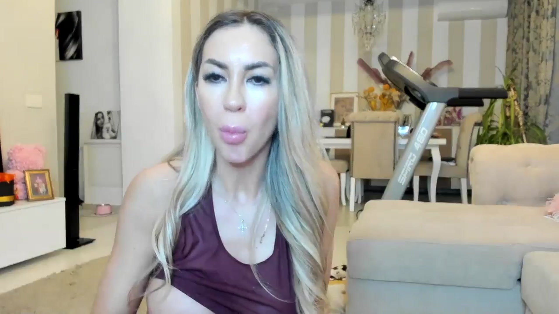Gallery image thumbnail from Missy_alena's myfreecams stream on, 04/08/2026, 01:36 image 2 of 20