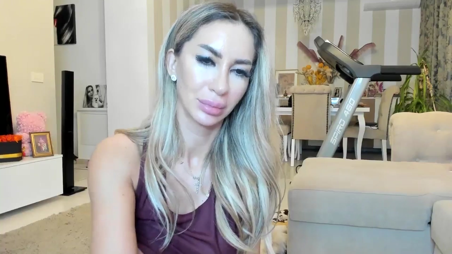 Gallery image thumbnail from Missy_alena's myfreecams stream on, 04/08/2026, 01:36 image 10 of 20
