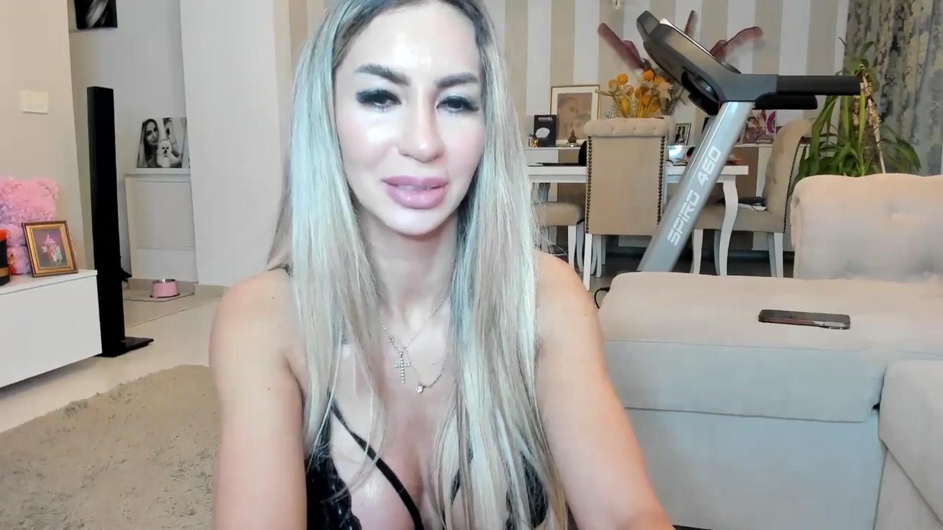 Gallery image thumbnail from Missy_alena's myfreecams stream on, 04/08/2026, 21:09 image 14 of 20