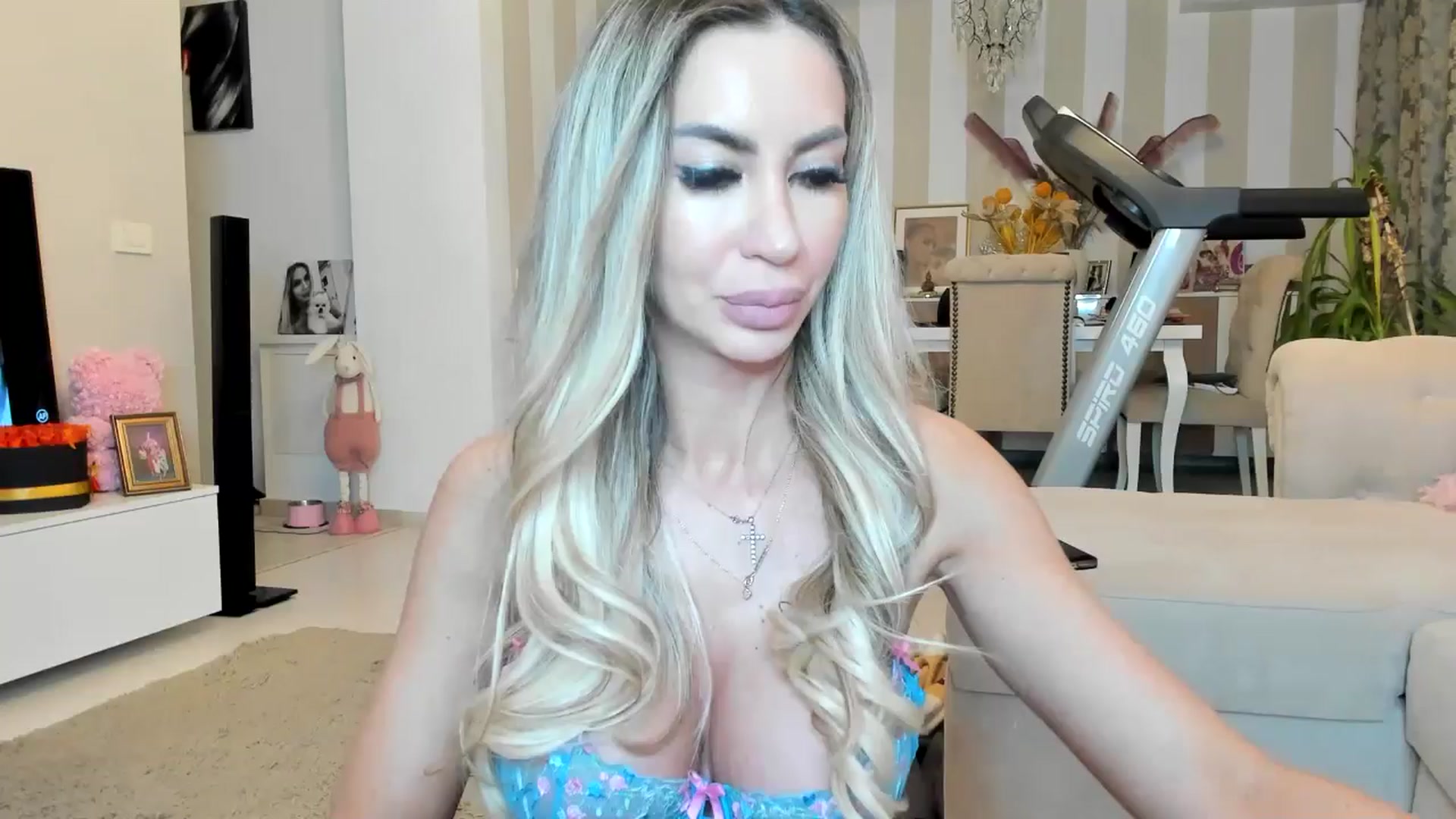 Gallery image thumbnail from Missy_alena's myfreecams stream on, 04/11/2026, 20:52 image 14 of 20