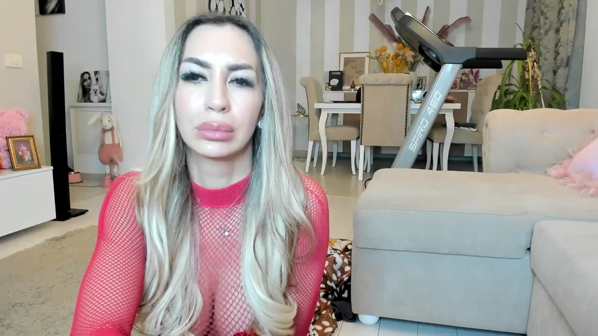 Gallery image thumbnail from Missy_alena's myfreecams stream on, 04/13/2026, 23:21 image 12 of 20