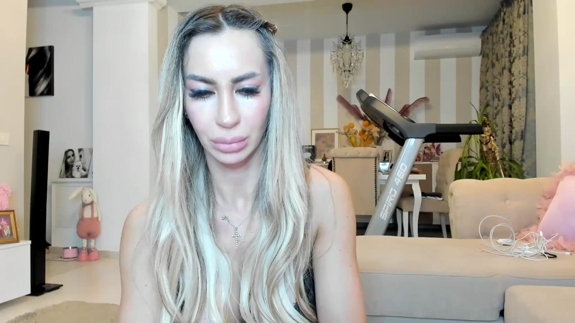 Gallery image thumbnail from Missy_alena's myfreecams stream on, 04/15/2026, 22:36 image 8 of 20