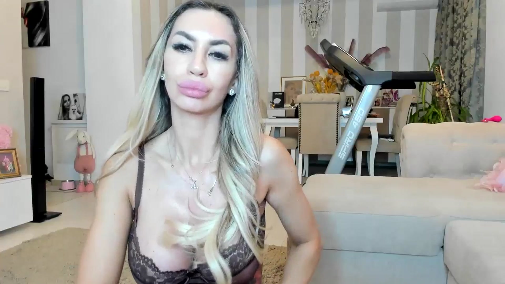 Gallery image thumbnail from Missy_alena's myfreecams stream on, 04/23/2026, 24:30 image 20 of 20