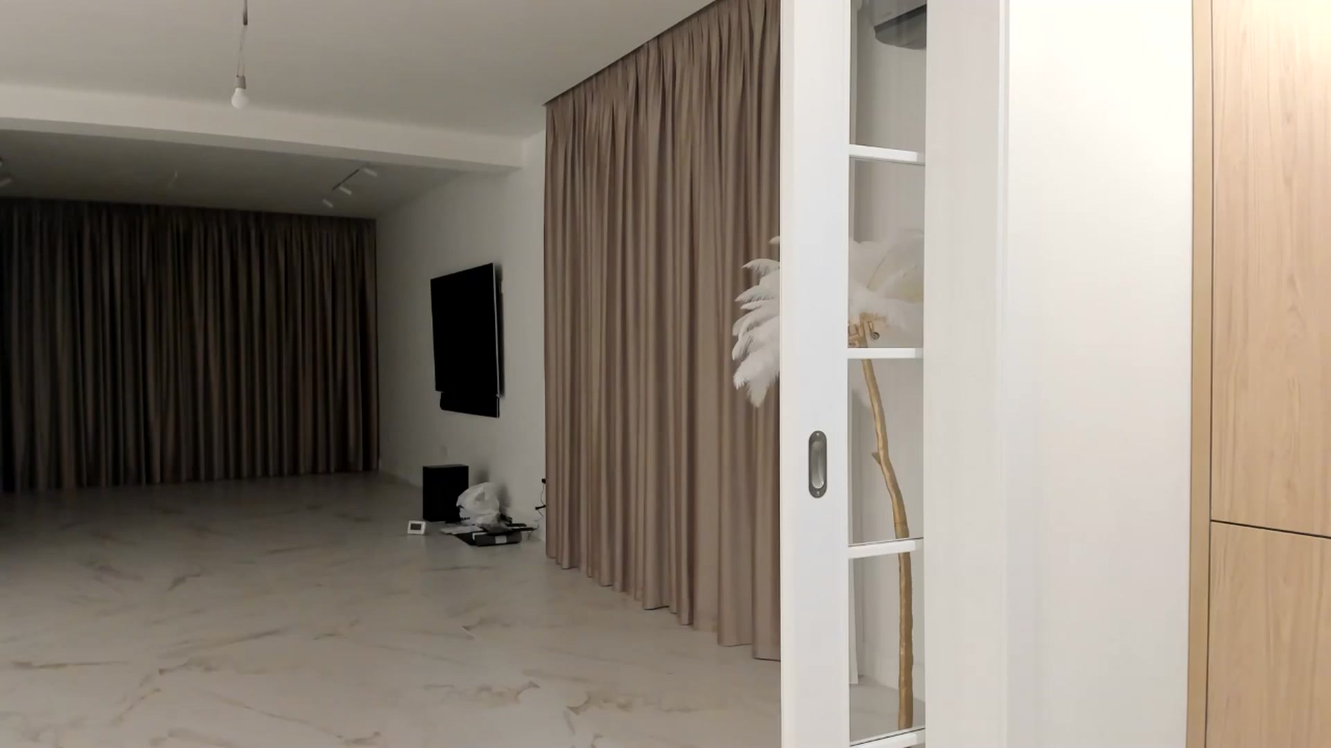Gallery image thumbnail from Missy_alena's myfreecams stream on, 04/27/2026, 23:43 image 19 of 20