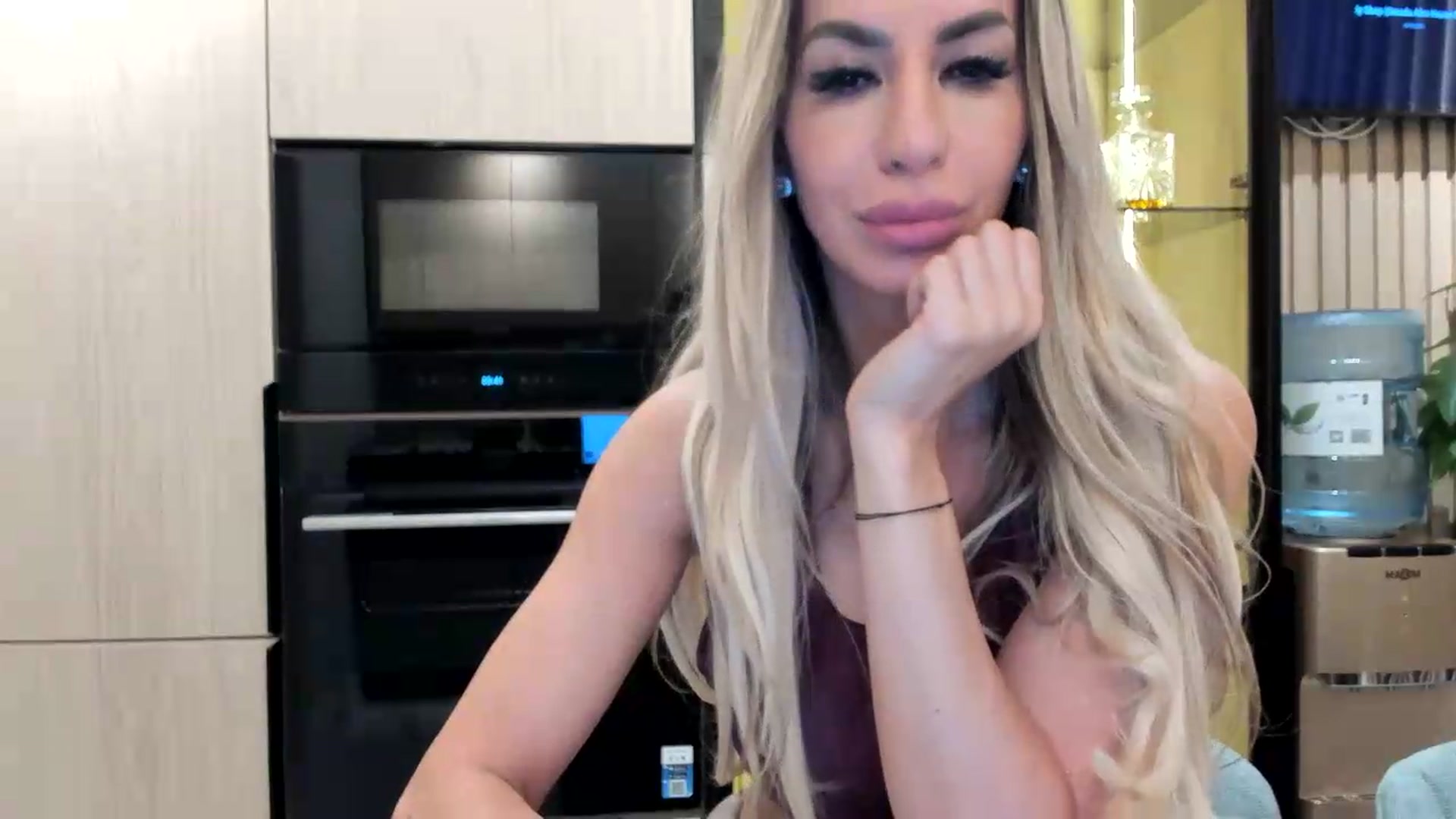 Gallery image thumbnail from Missy_alena's myfreecams stream on, 05/03/2026, 22:22 image 12 of 20