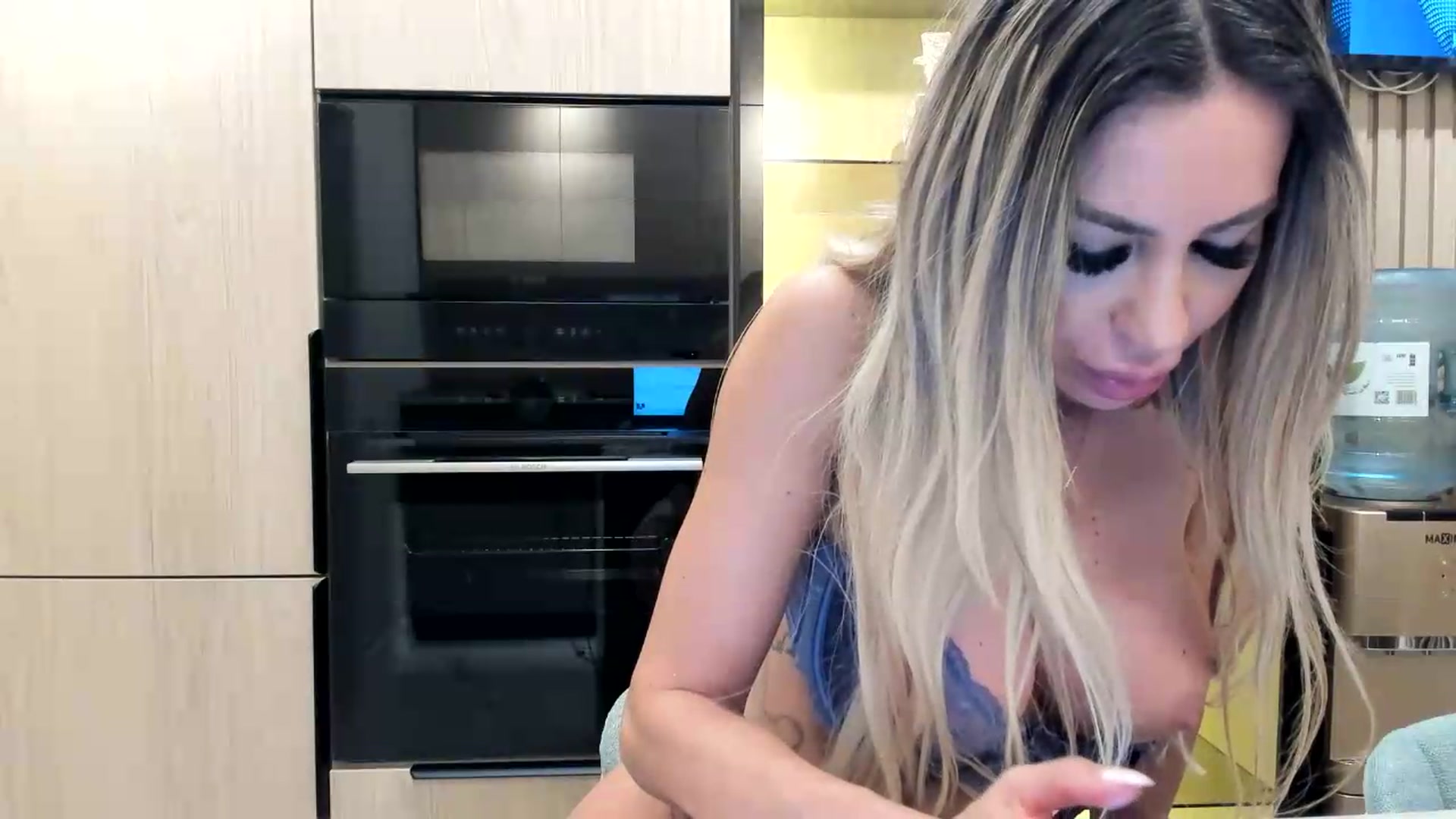 Gallery image thumbnail from Missy_alena's myfreecams stream on, 05/07/2026, 24:29 image 9 of 20