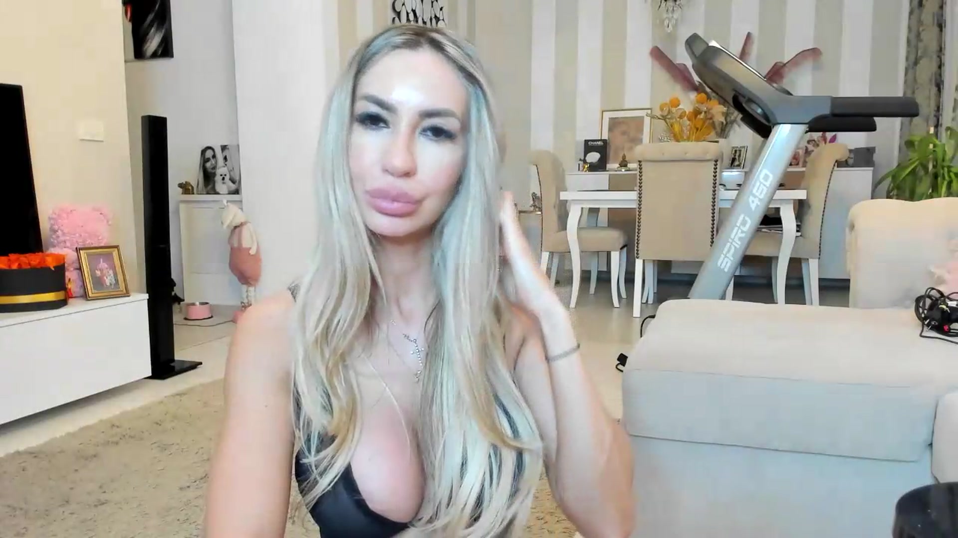 Gallery image thumbnail from Missy_alena's myfreecams stream on, 06/02/2026, 24:23 image 16 of 20