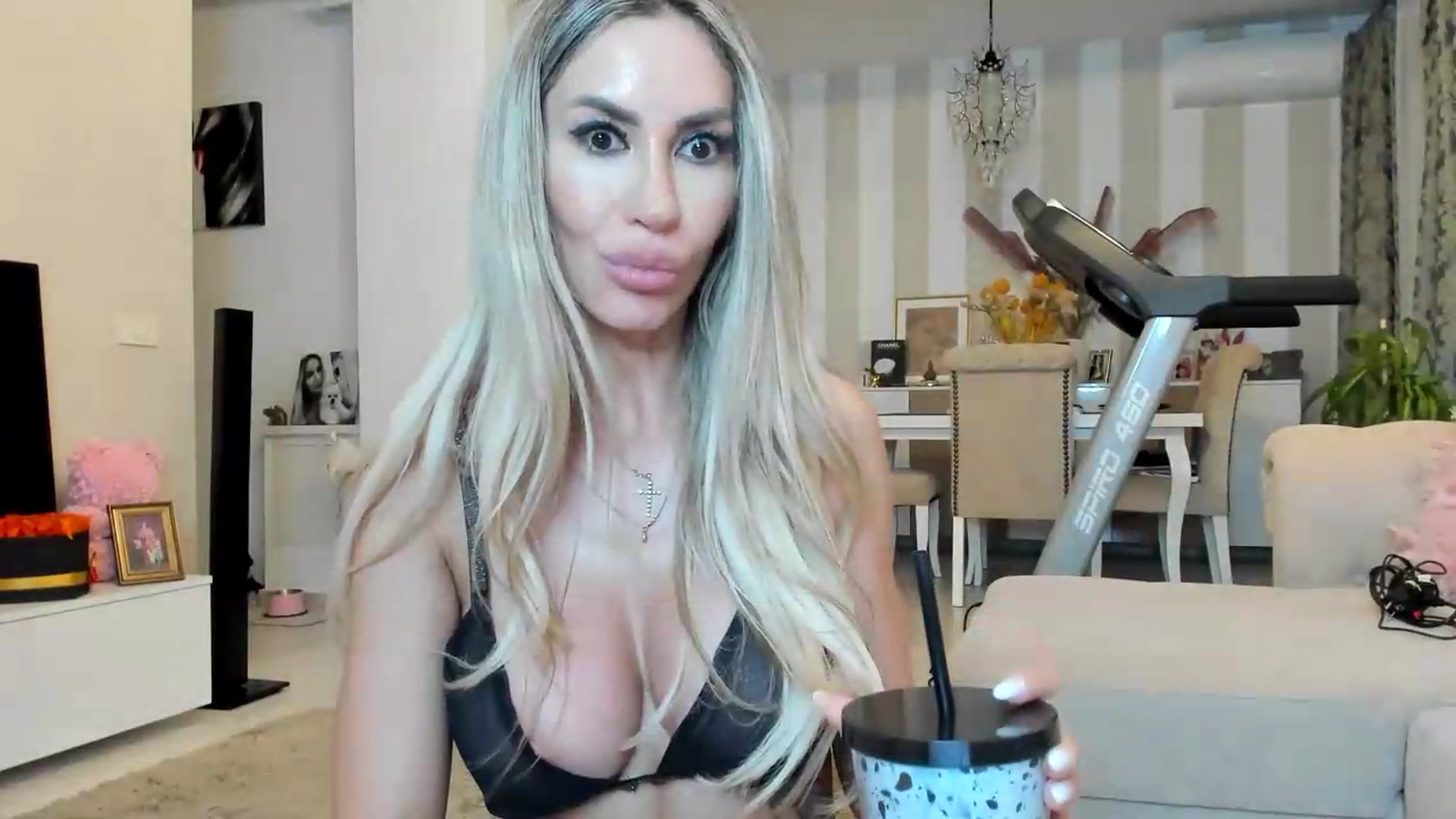 Gallery image thumbnail from Missy_alena's myfreecams stream on, 06/02/2026, 24:23 image 15 of 20