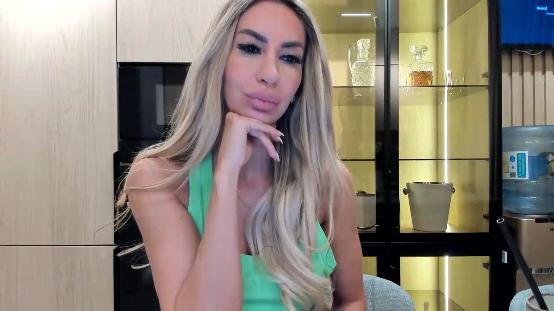 Gallery image thumbnail from Missy_alena's myfreecams stream on, 06/02/2026, 22:16 image 18 of 20