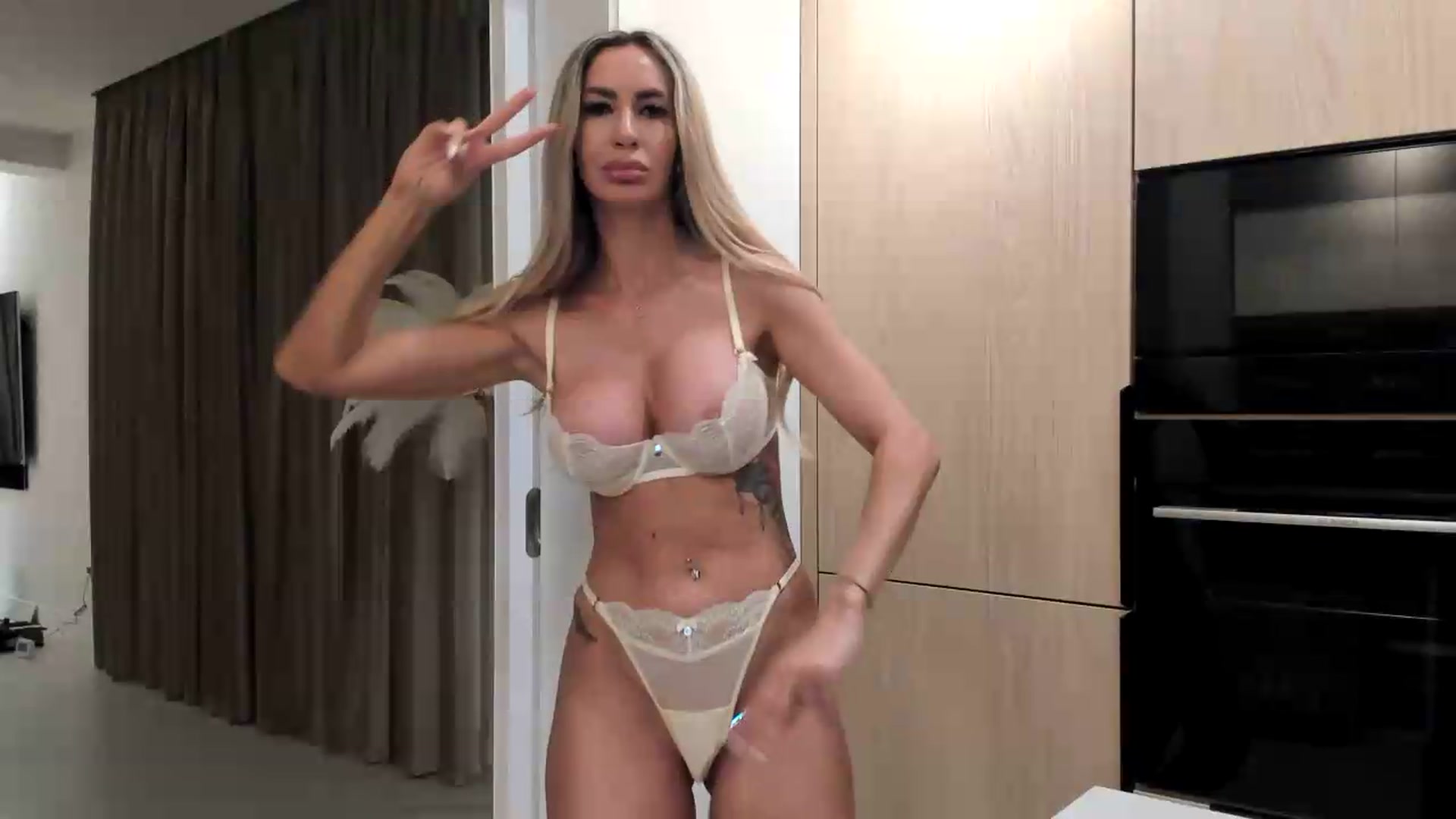 Gallery image thumbnail from Missy_alena's myfreecams stream on, 06/09/2026, 24:01 image 10 of 20