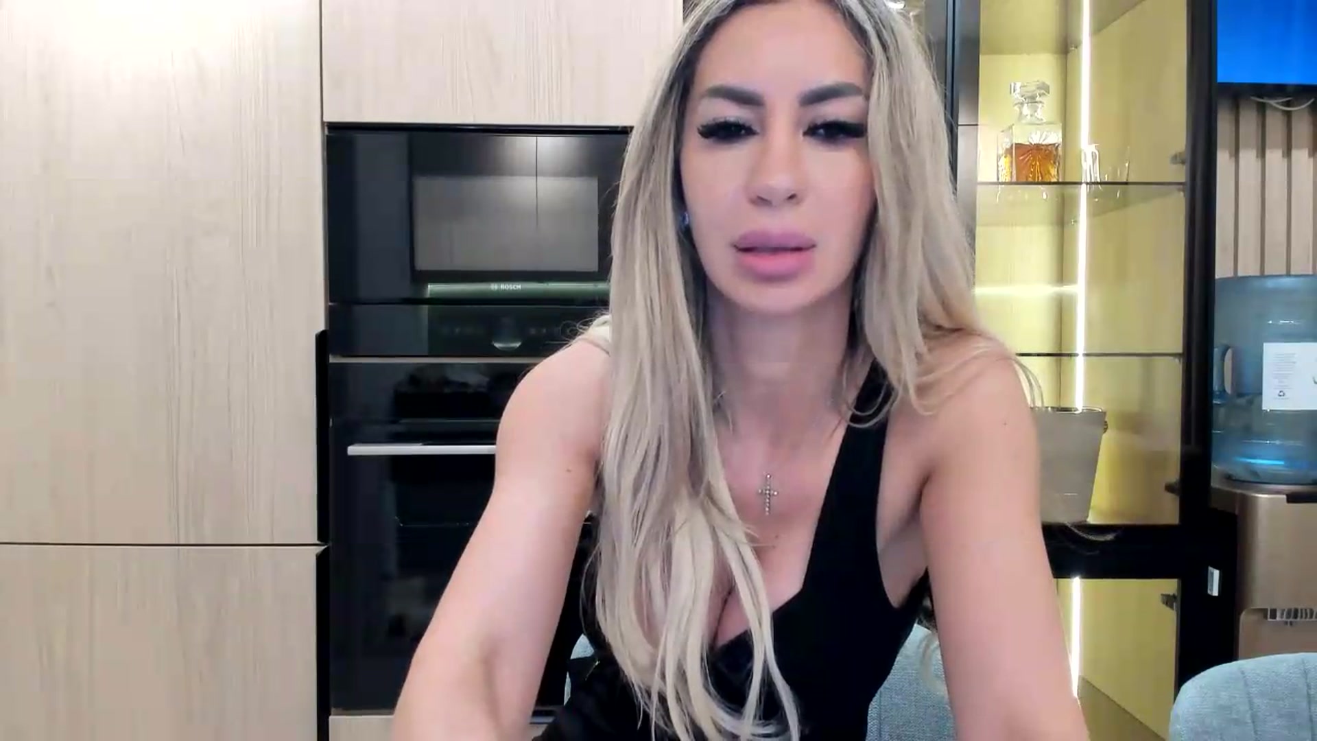 Gallery image thumbnail from Missy_alena's myfreecams stream on, 06/09/2026, 22:35 image 20 of 20