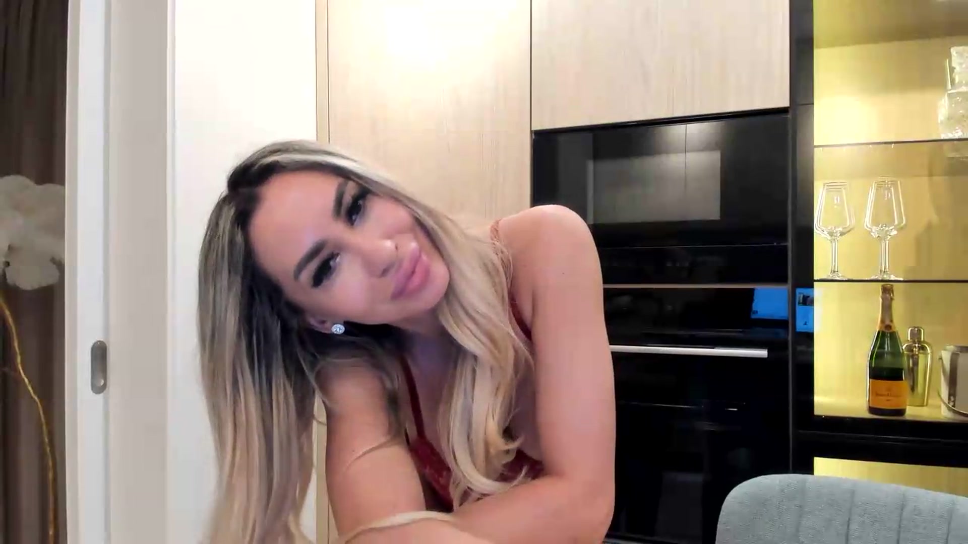 Gallery image thumbnail from Missy_alena's myfreecams stream on, 06/20/2026, 22:49 image 13 of 20