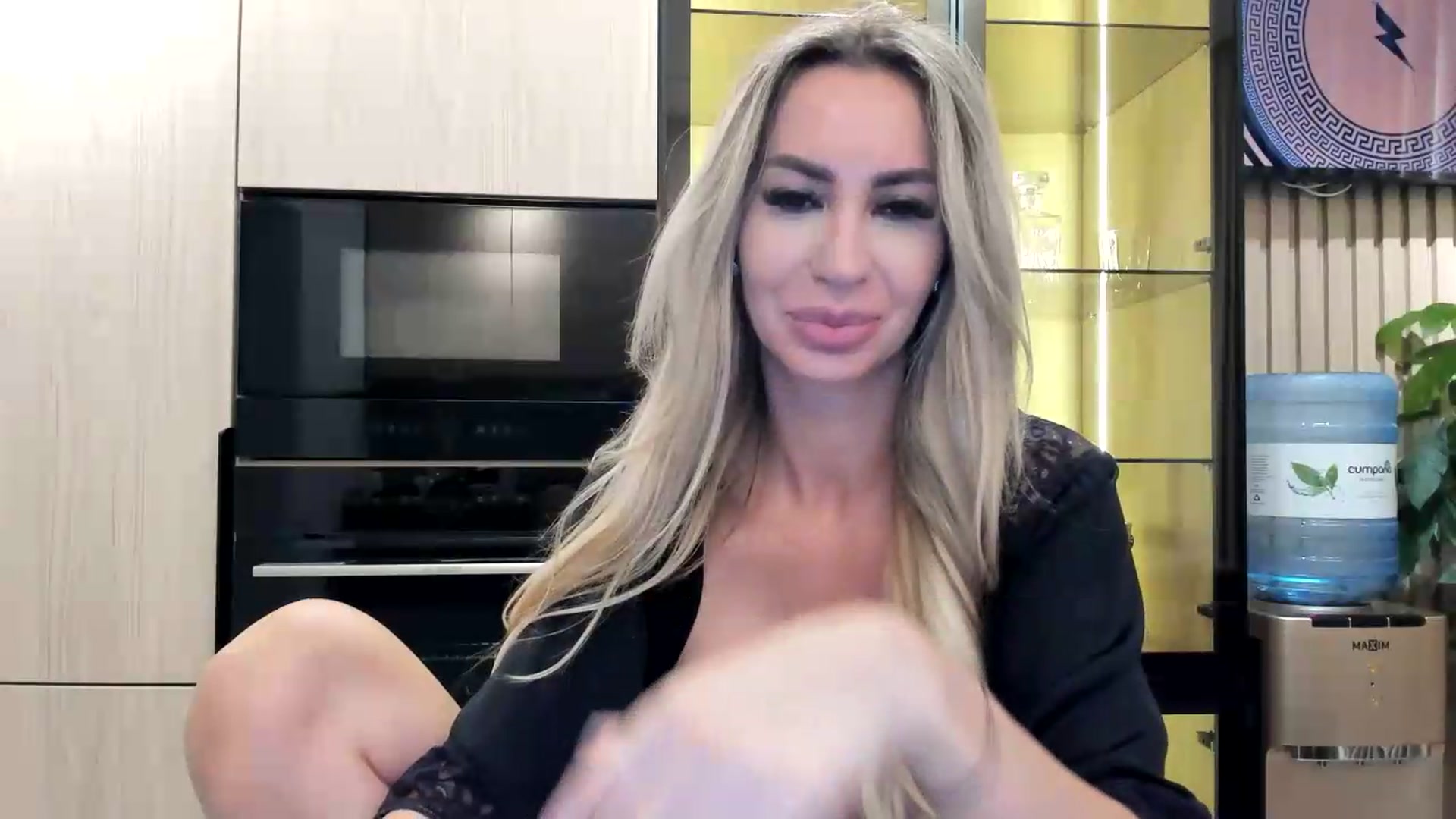 Gallery image thumbnail from Missy_alena's myfreecams stream on, 06/23/2026, 16:39 image 5 of 20