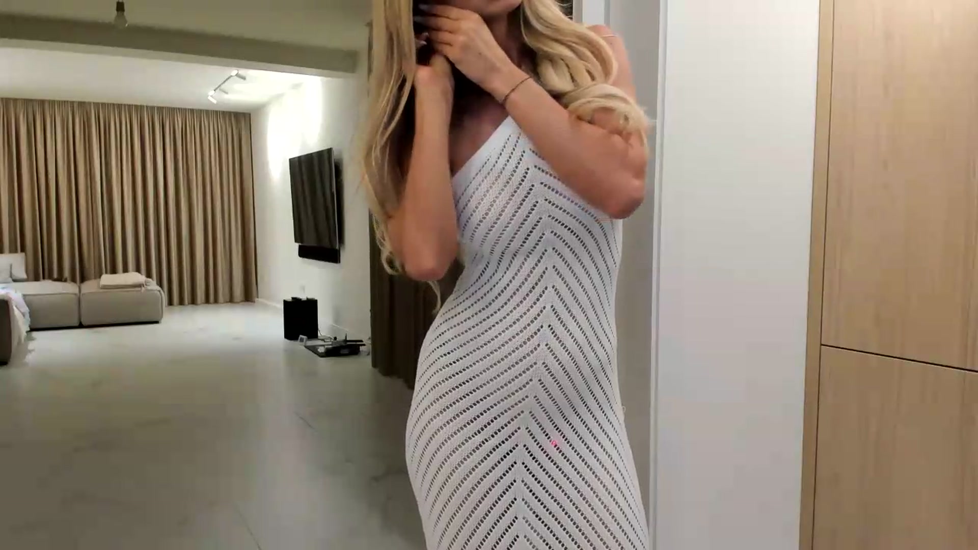 Gallery image thumbnail from Missy_alena's myfreecams stream on, 06/27/2026, 22:07 image 10 of 20