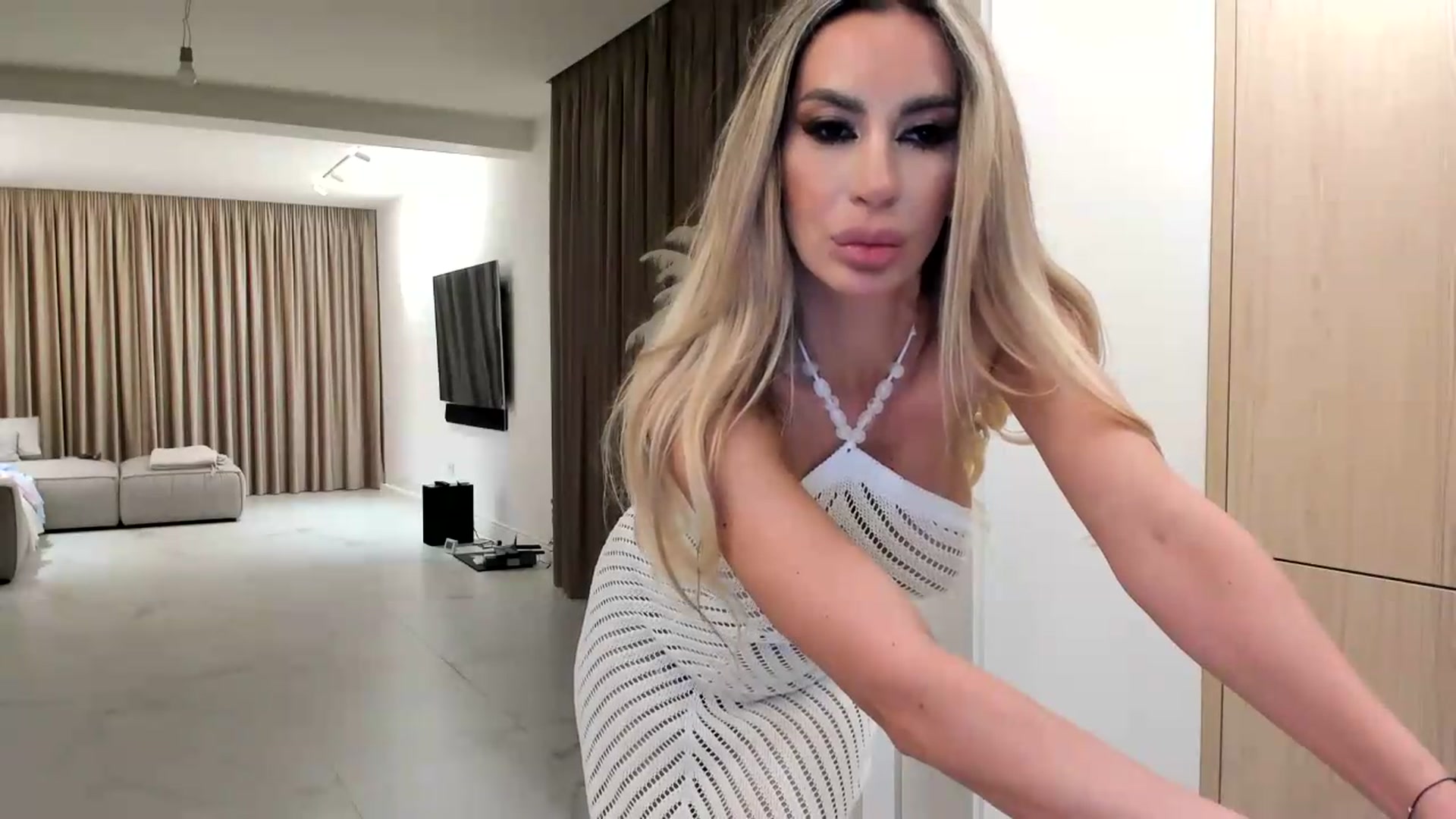 Gallery image thumbnail from Missy_alena's myfreecams stream on, 06/27/2026, 22:07 image 6 of 20