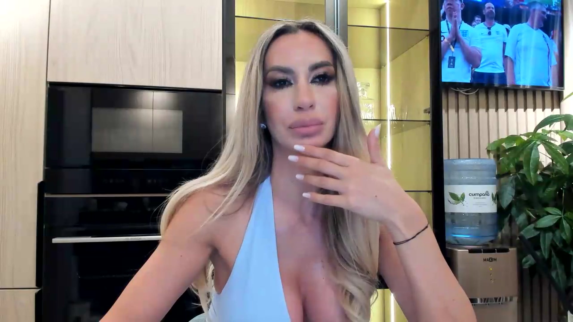 Gallery image thumbnail from Missy_alena's myfreecams stream on, 06/27/2026, 23:47 image 4 of 20
