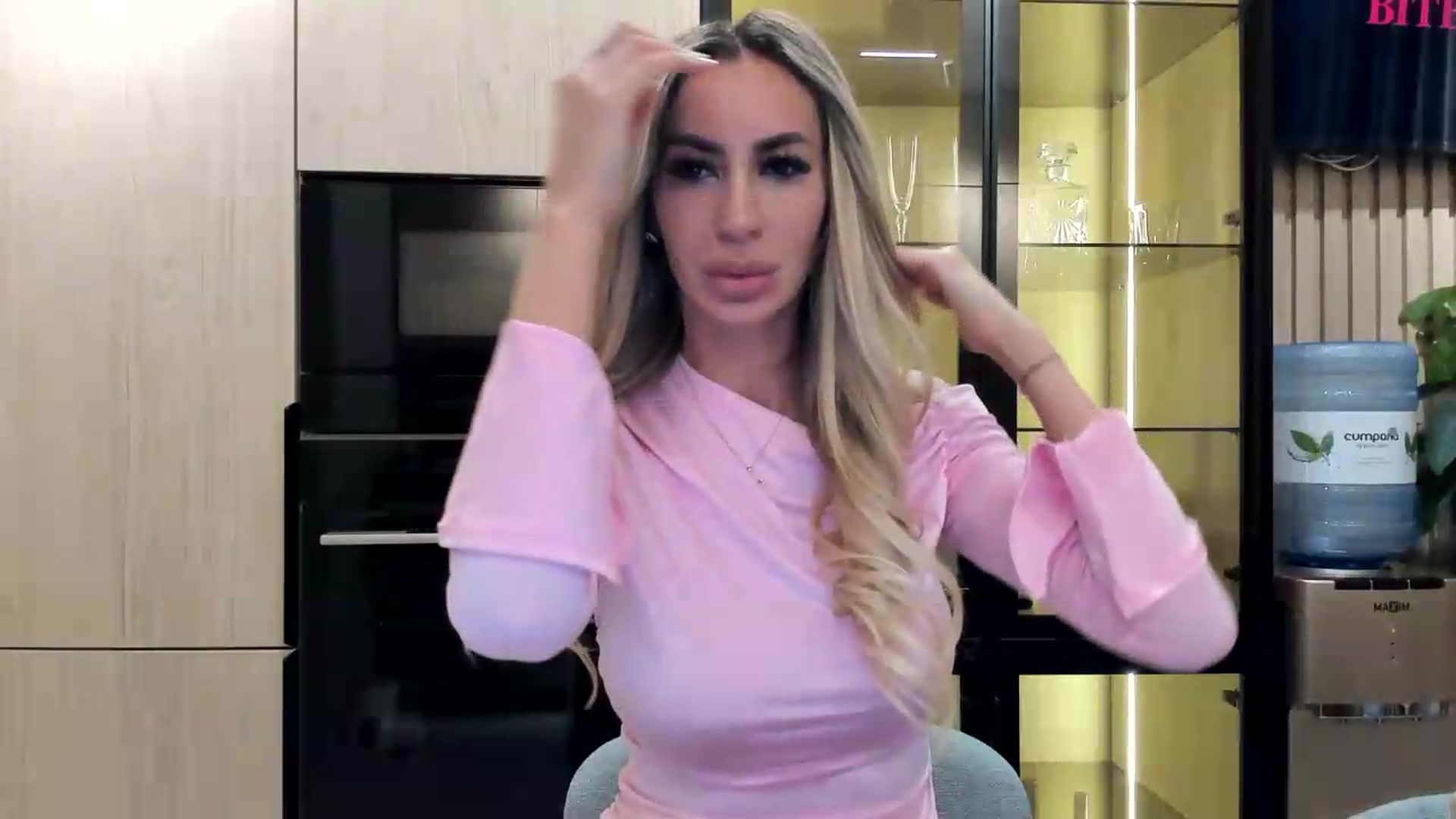 Gallery image thumbnail from Missy_alena's myfreecams stream on, 06/28/2026, 20:21 image 15 of 20