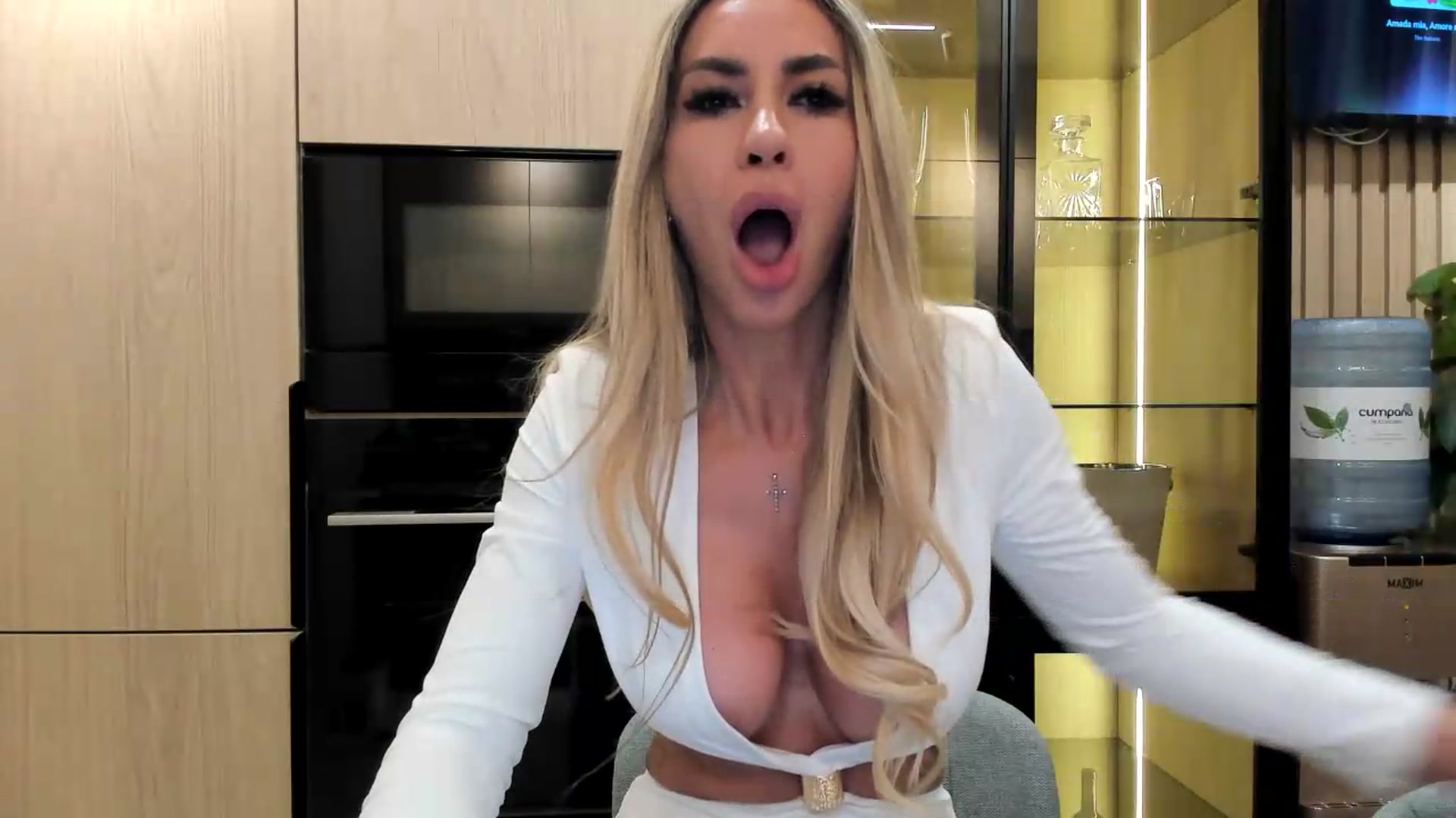 Gallery image thumbnail from Missy_alena's myfreecams stream on, 06/28/2026, 21:24 image 17 of 20