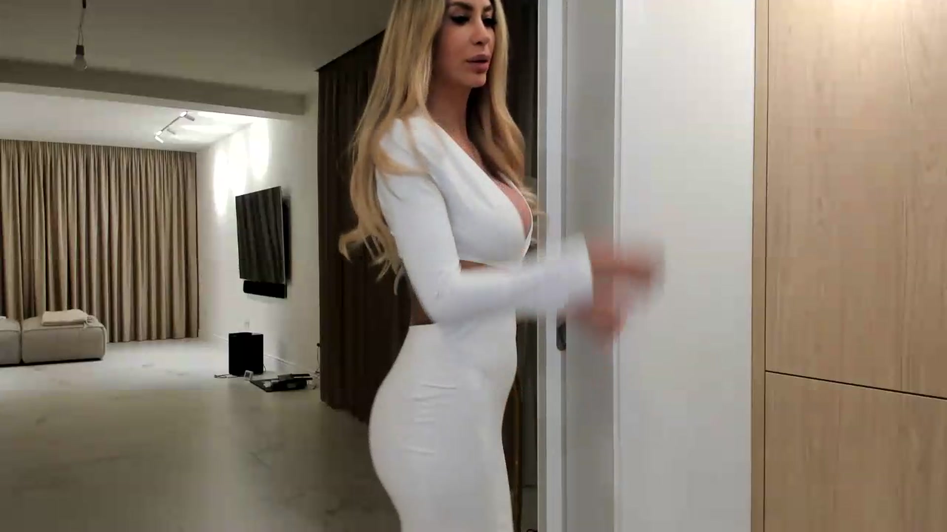 Gallery image thumbnail from Missy_alena's myfreecams stream on, 06/28/2026, 21:24 image 3 of 20