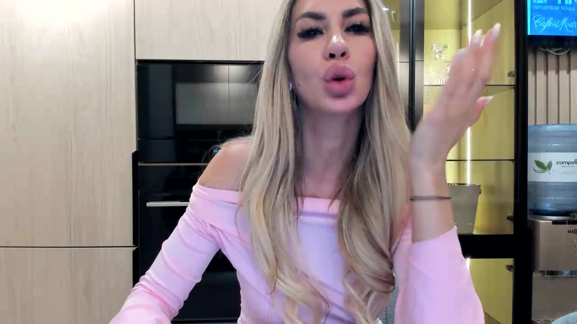 Gallery image thumbnail from Missy_alena's myfreecams stream on, 06/28/2026, 22:13 image 7 of 20