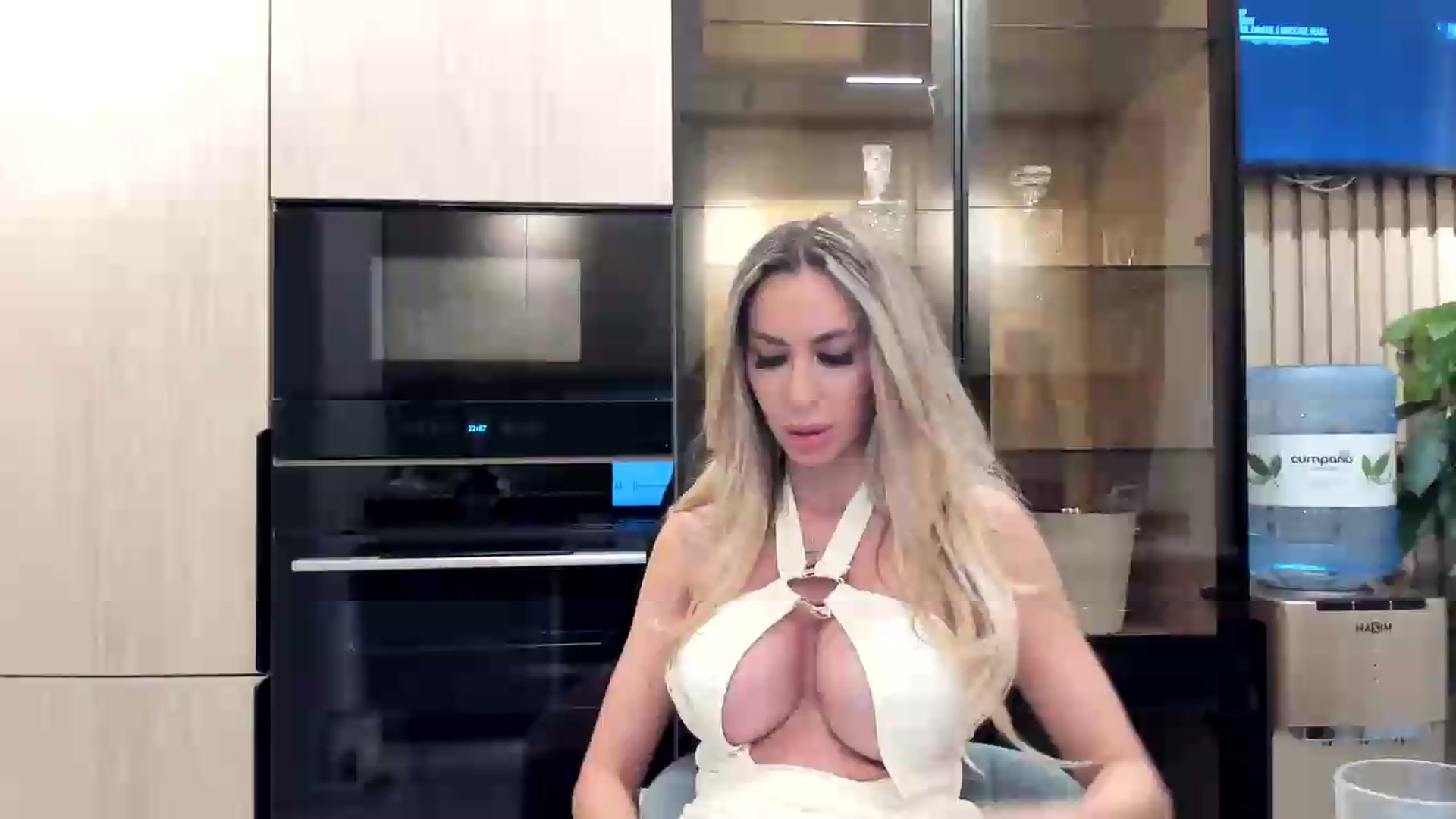 Gallery image thumbnail from Missy_alena's myfreecams stream on, 06/30/2026, 17:44 image 1 of 20