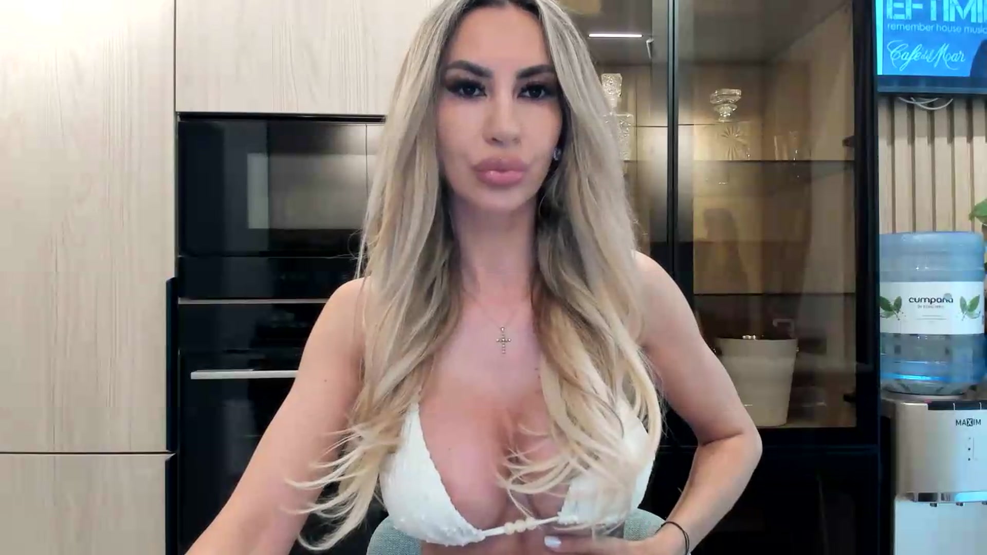 Gallery image thumbnail from Missy_alena's myfreecams stream on, 07/02/2026, 17:13 image 7 of 20