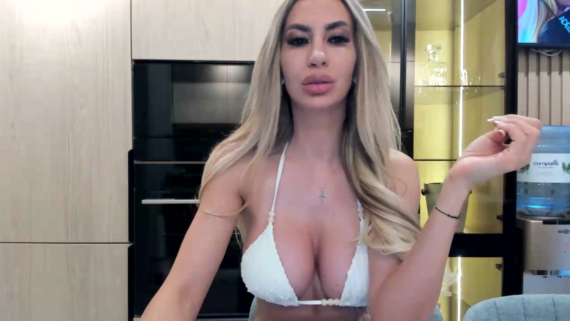 Gallery image thumbnail from Missy_alena's myfreecams stream on, 07/02/2026, 18:02 image 16 of 20