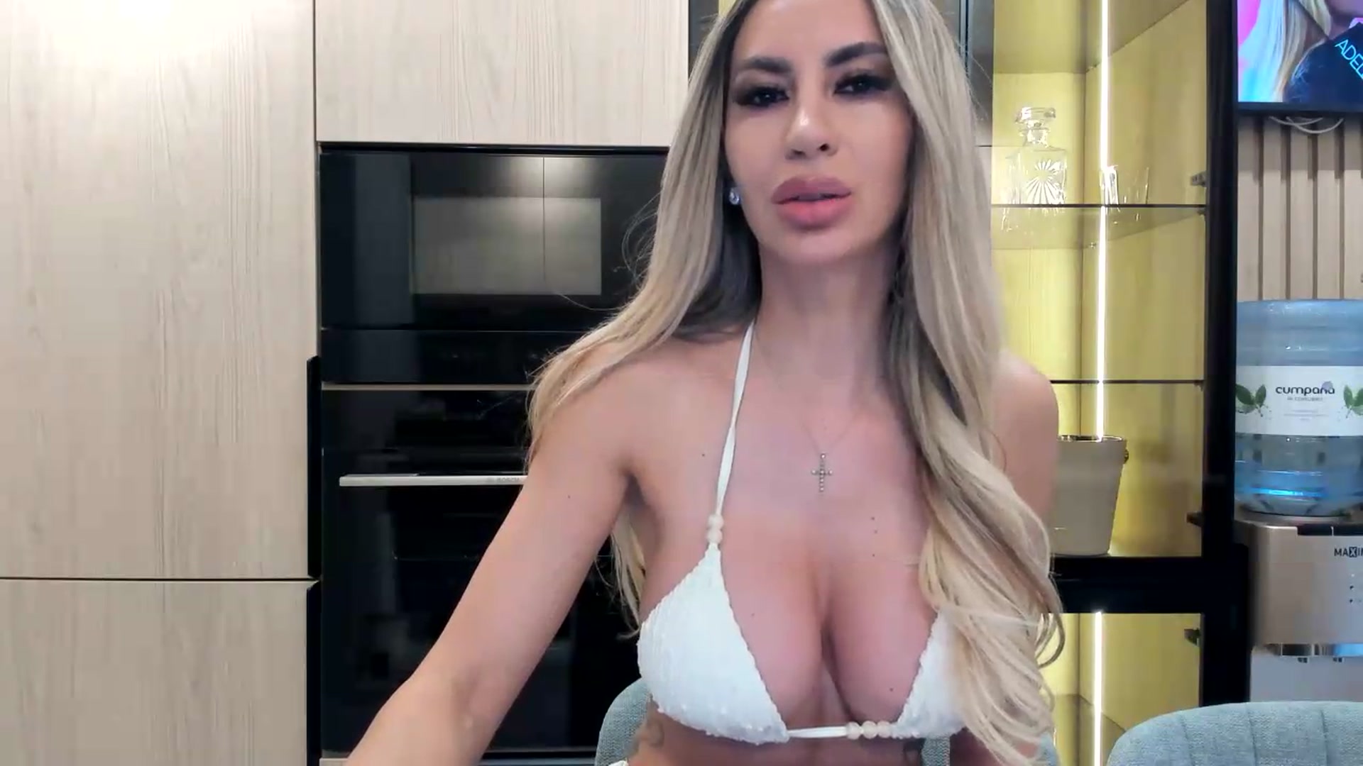 Gallery image thumbnail from Missy_alena's myfreecams stream on, 07/02/2026, 18:02 image 17 of 20