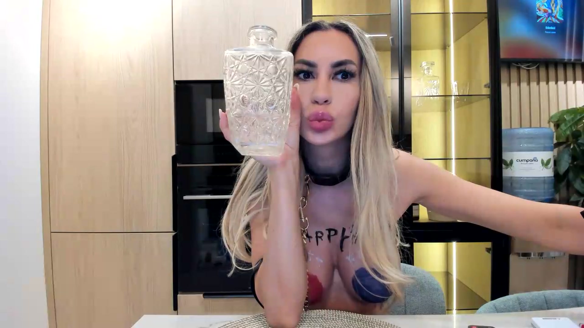 Gallery image thumbnail from Missy_alena's myfreecams stream on, 07/04/2026, 21:42 image 9 of 20