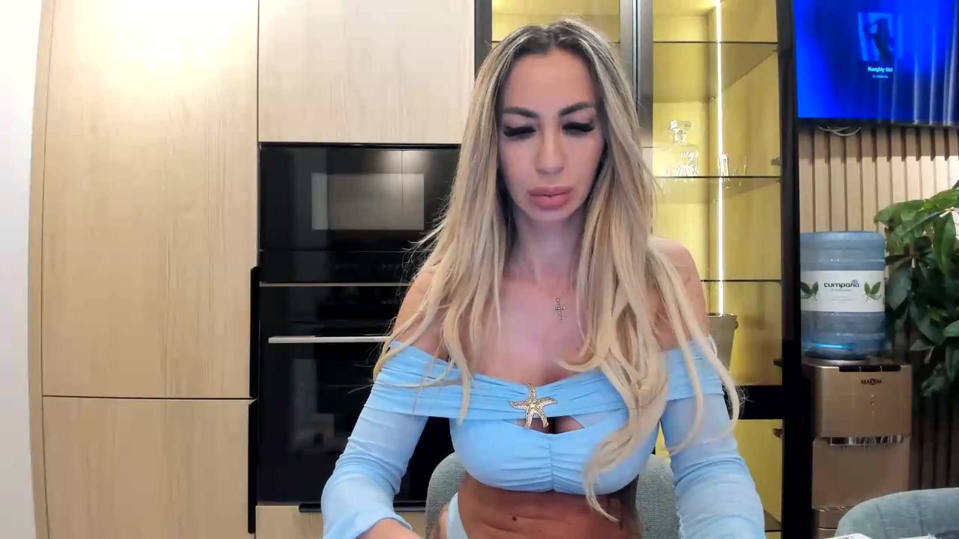 Gallery image thumbnail from Missy_alena's myfreecams stream on, 07/10/2026, 22:39 image 2 of 20