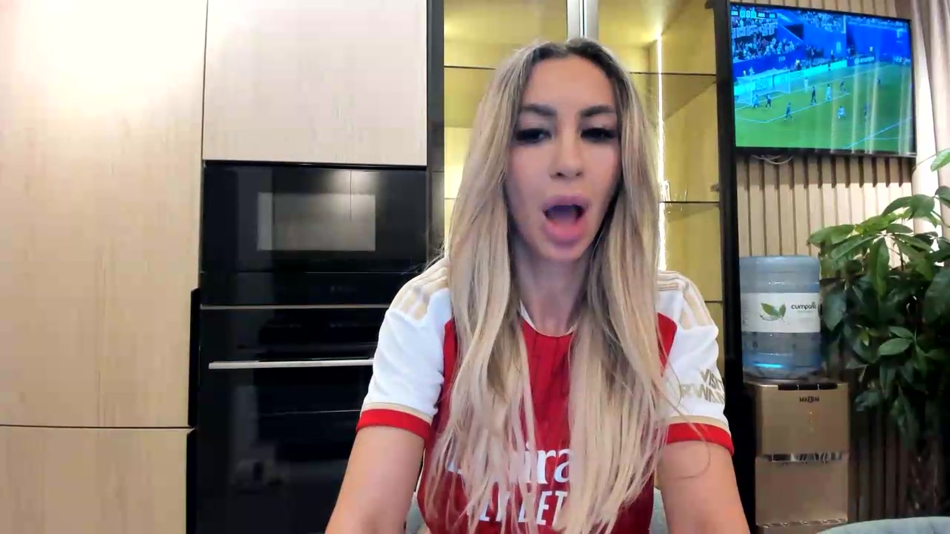 Gallery image thumbnail from Missy_alena's myfreecams stream on, 07/15/2026, 21:27 image 5 of 20
