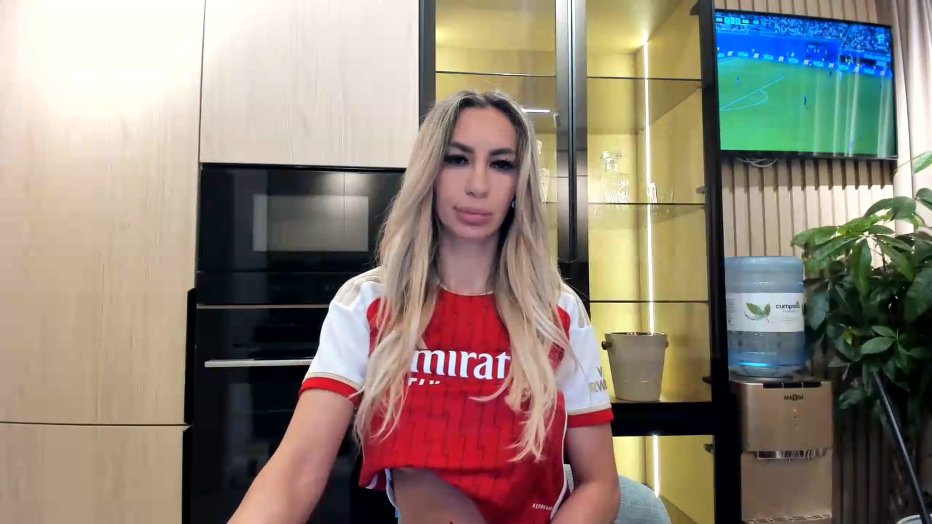 Gallery image thumbnail from Missy_alena's myfreecams stream on, 07/15/2026, 21:27 image 7 of 20