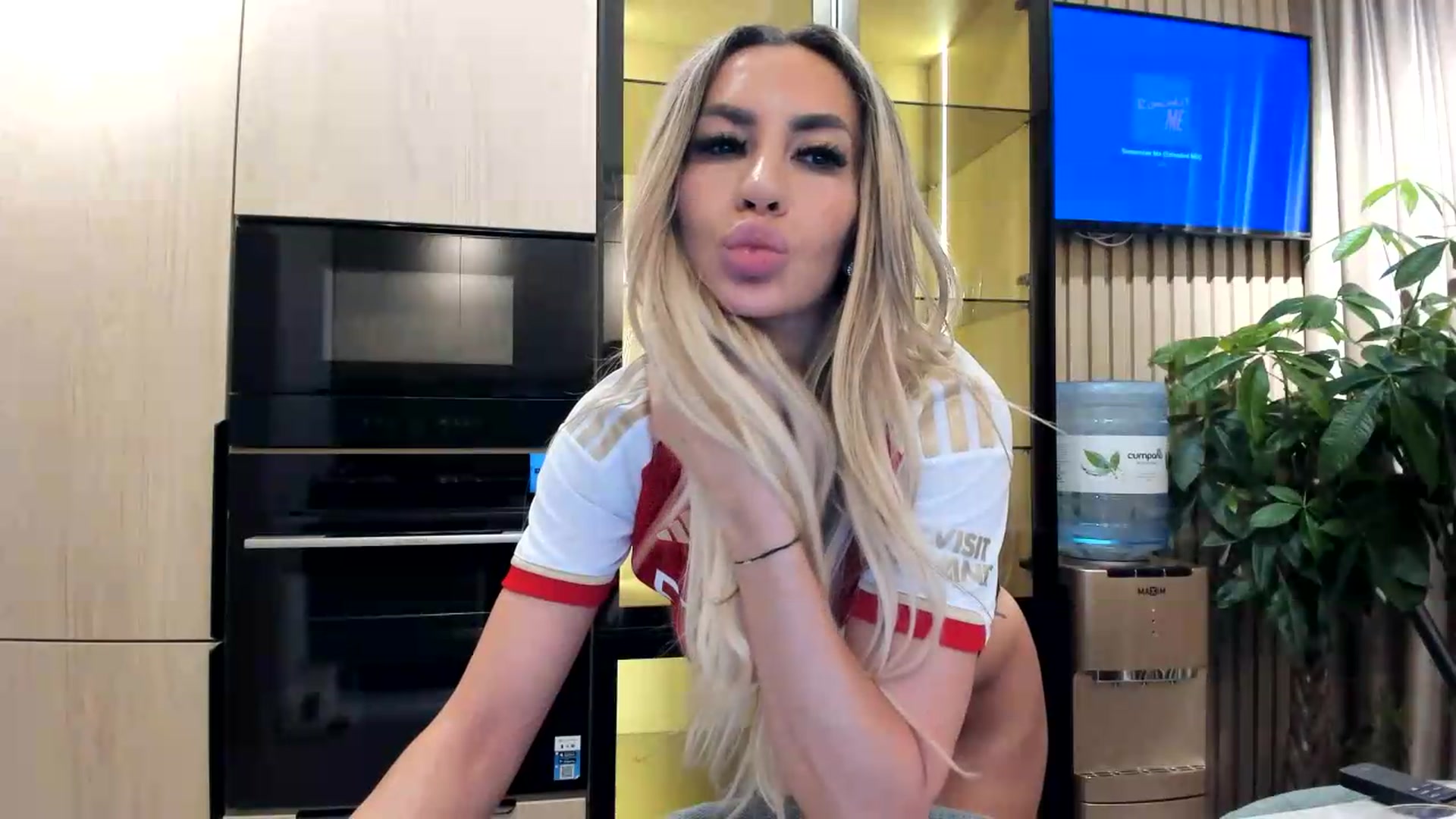 Gallery image thumbnail from Missy_alena's myfreecams stream on, 07/15/2026, 23:55 image 18 of 20