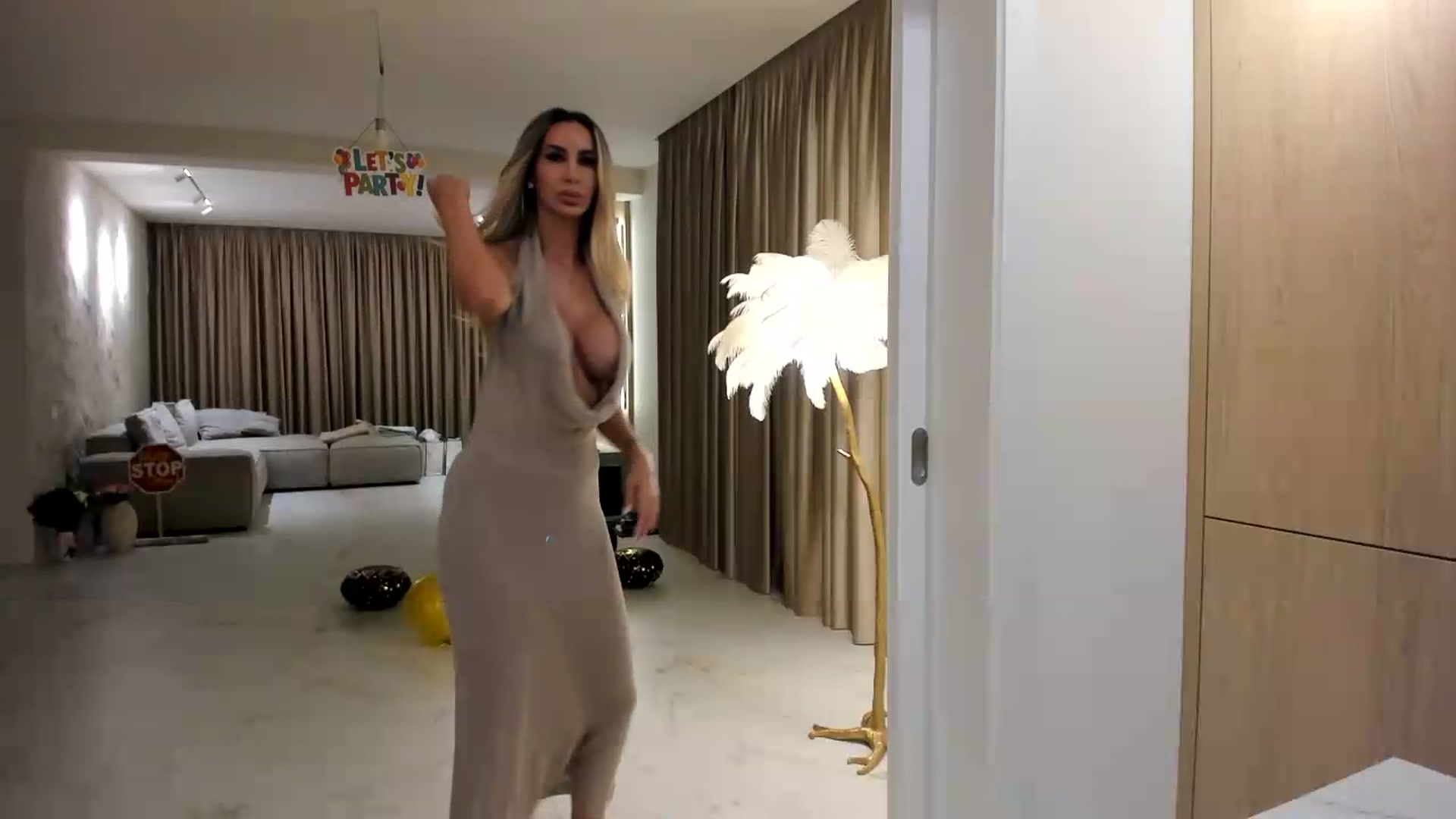 Gallery image thumbnail from Missy_alena's myfreecams stream on, 08/15/2026, 22:14 image 4 of 20