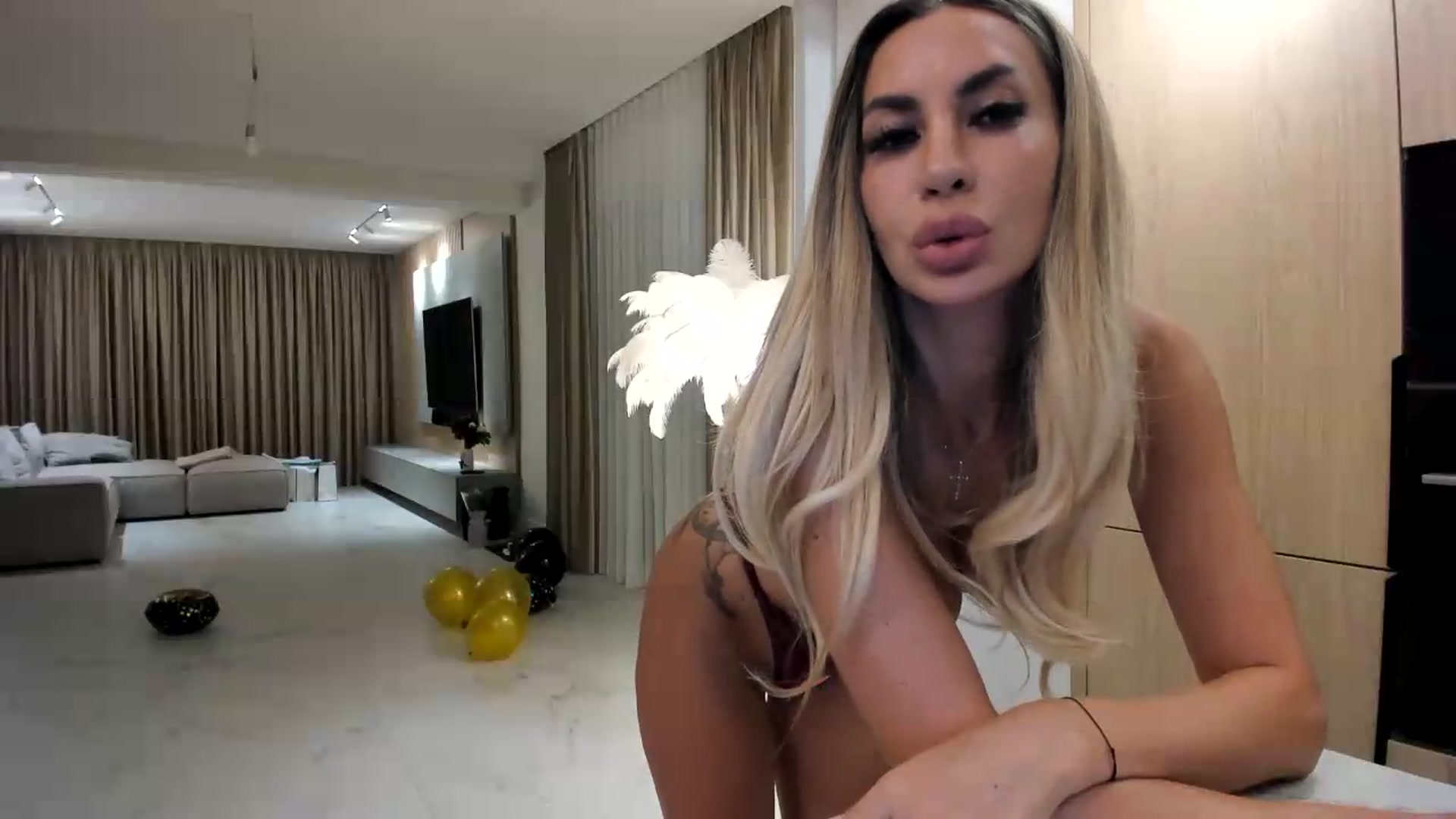 Gallery image thumbnail from Missy_alena's myfreecams stream on, 08/16/2026, 22:04 image 2 of 20