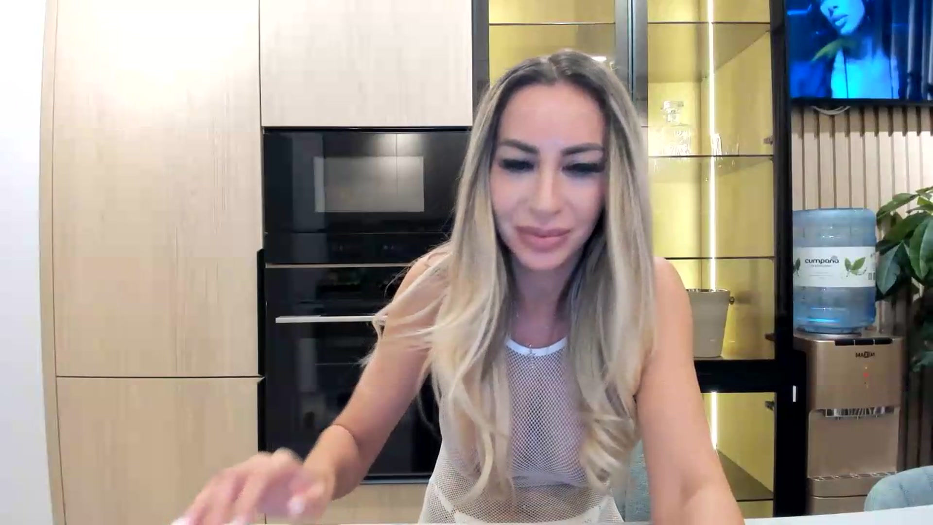 Gallery image thumbnail from Missy_alena's myfreecams stream on, 09/14/2026, 19:10 image 12 of 20
