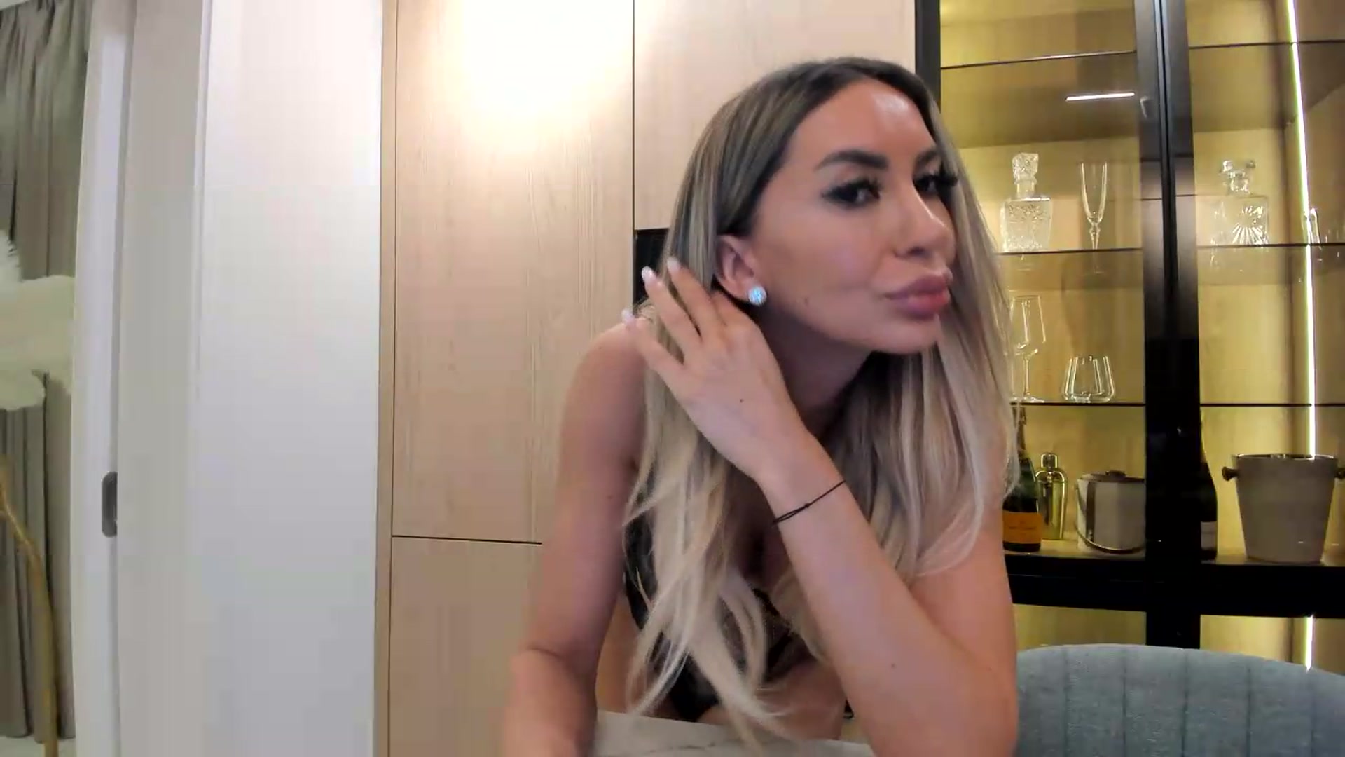 Gallery image thumbnail from Missy_alena's myfreecams stream on, 09/17/2026, 22:14 image 7 of 20