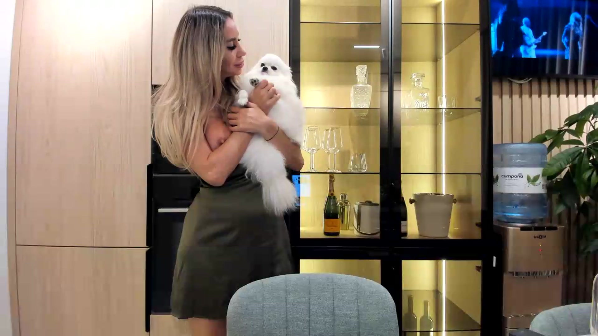 Gallery image thumbnail from Missy_alena's myfreecams stream on, 09/25/2026, 19:28 image 11 of 20