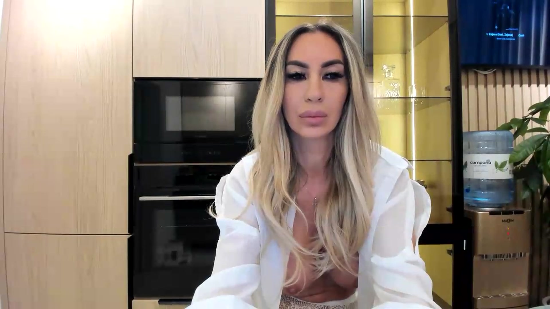 Gallery image thumbnail from Missy_alena's myfreecams stream on, 09/29/2026, 19:36 image 20 of 20