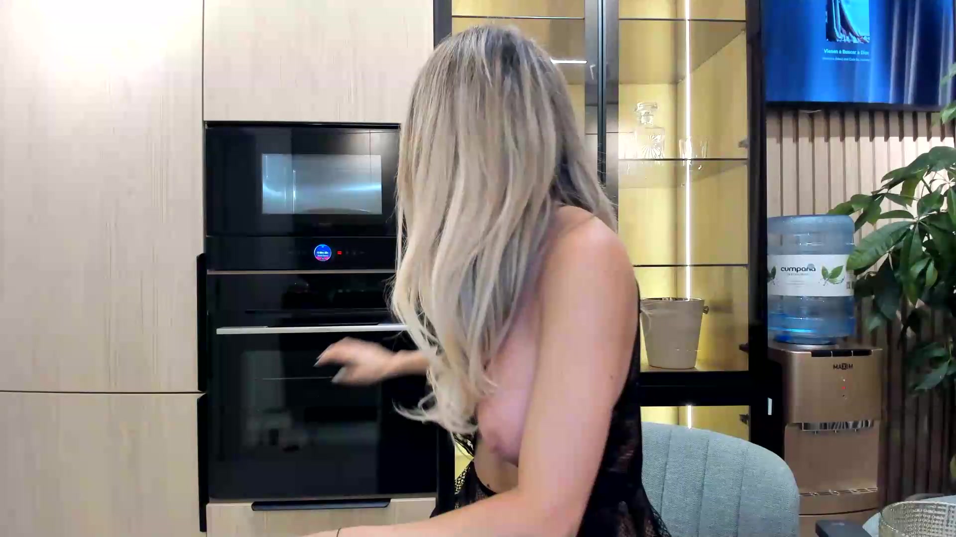 Gallery image thumbnail from Missy_alena's myfreecams stream on, 09/30/2026, 21:17 image 20 of 20