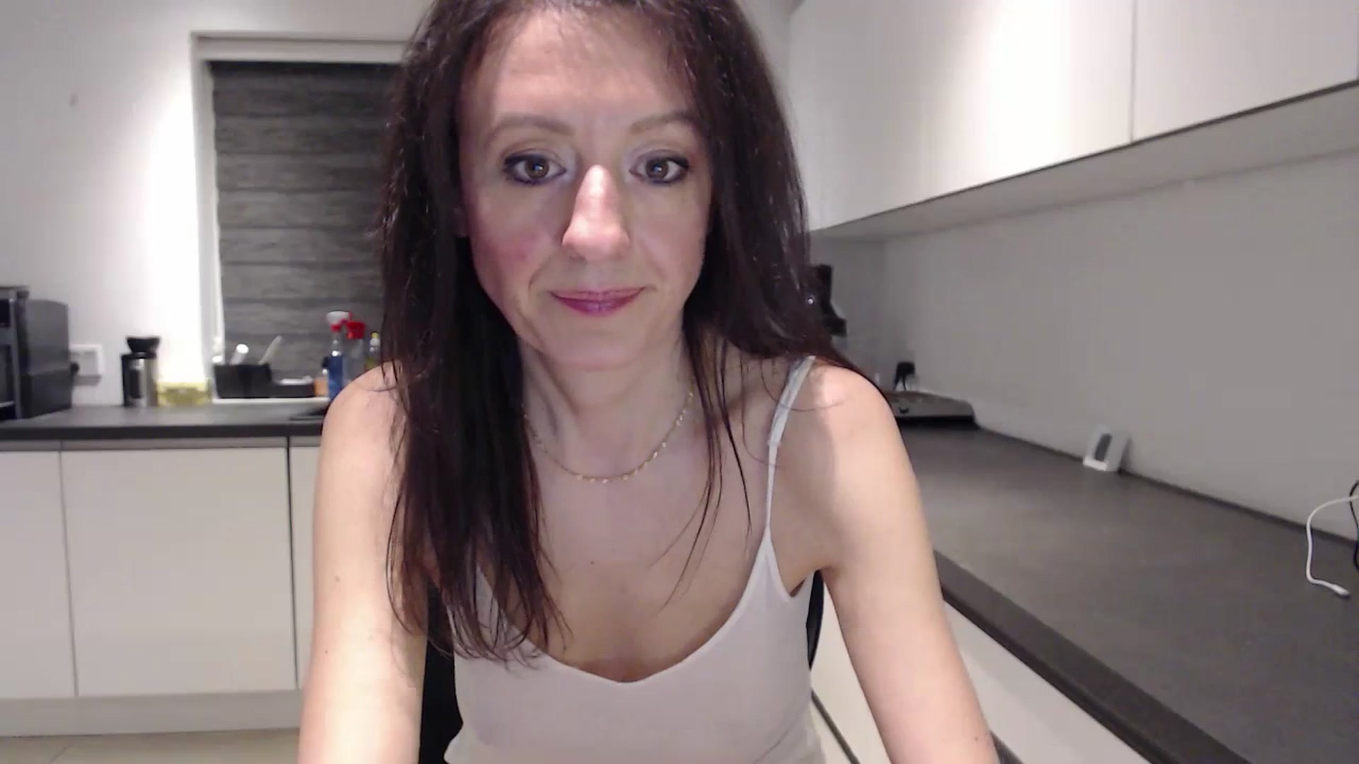 Gallery image thumbnail from Mistery_Nelly's myfreecams stream on, 03/17/2024, 24:32 image 16 of 20