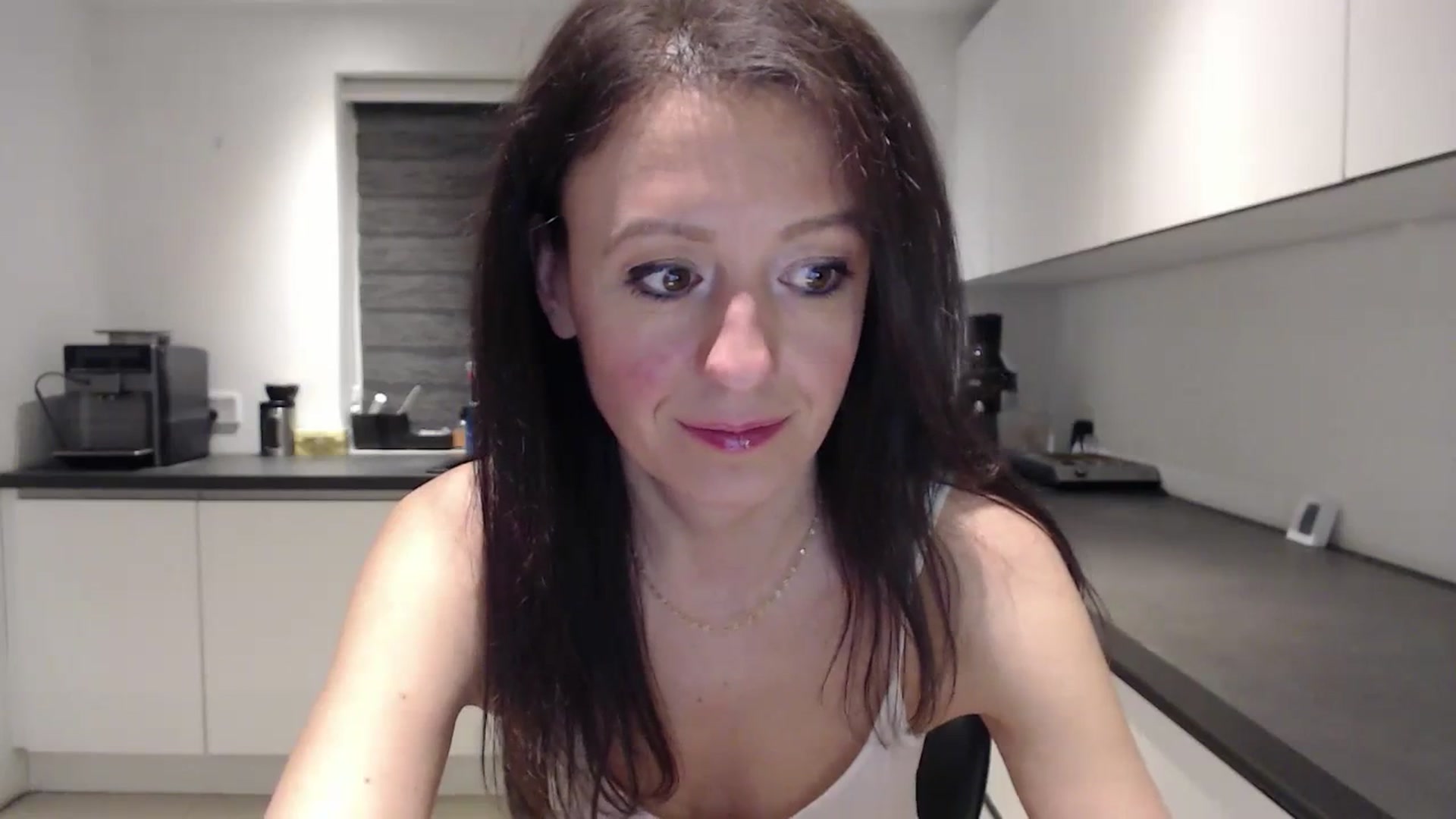 Gallery image thumbnail from Mistery_Nelly's myfreecams stream on, 03/17/2024, 24:32 image 6 of 20