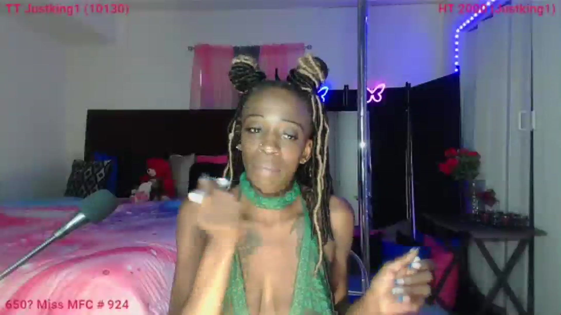Gallery image thumbnail from MistressBLT's myfreecams stream on, 08/16/2023, 13:10 image 16 of 20