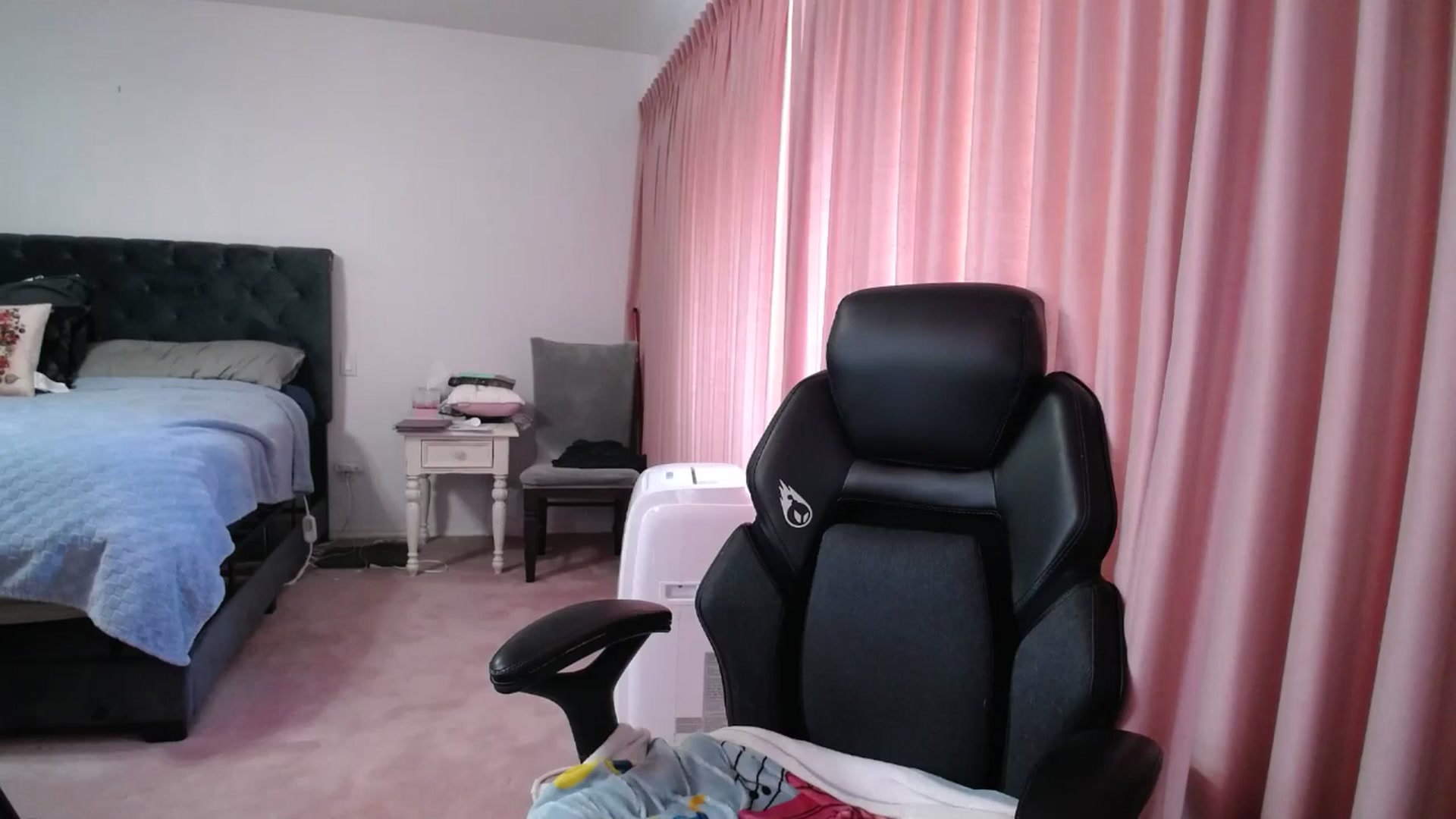 Gallery image thumbnail from MistressBecca's myfreecams stream on, 08/04/2025, 18:37 image 3 of 20