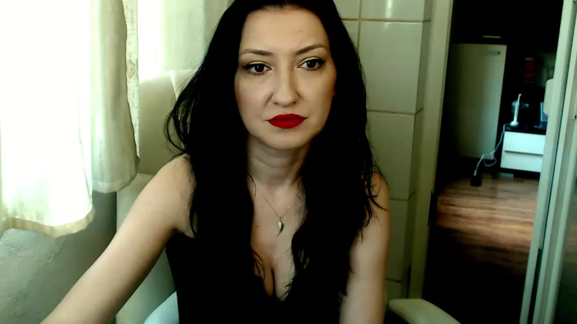 Gallery image thumbnail from MistressNadia's myfreecams stream on, 06/12/2023, 10:18 image 2 of 20