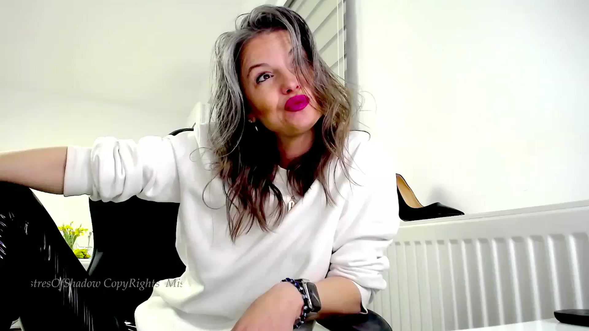 Gallery image thumbnail from Mistresshadow's myfreecams stream on, 03/05/2024, 15:03 image 2 of 20